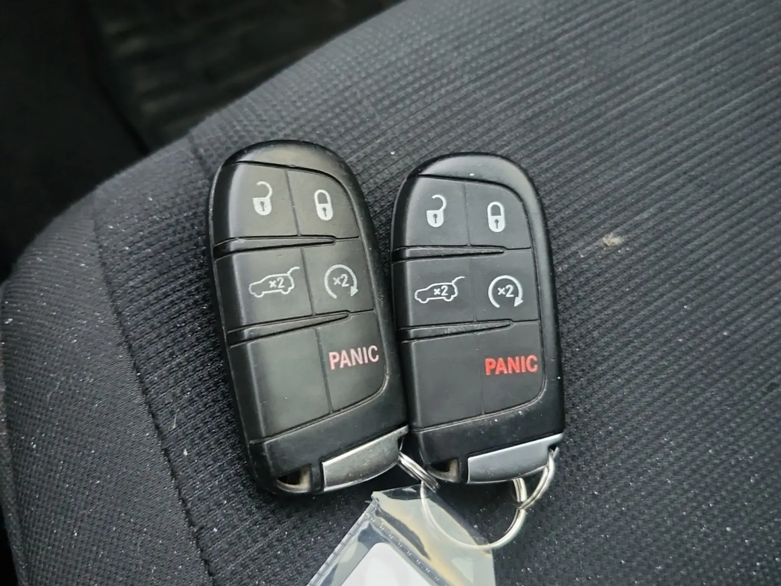 Keys/Fobs/Manual Photo