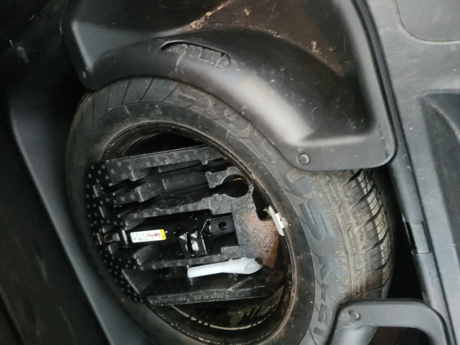Spare Tire & Wheel Photo