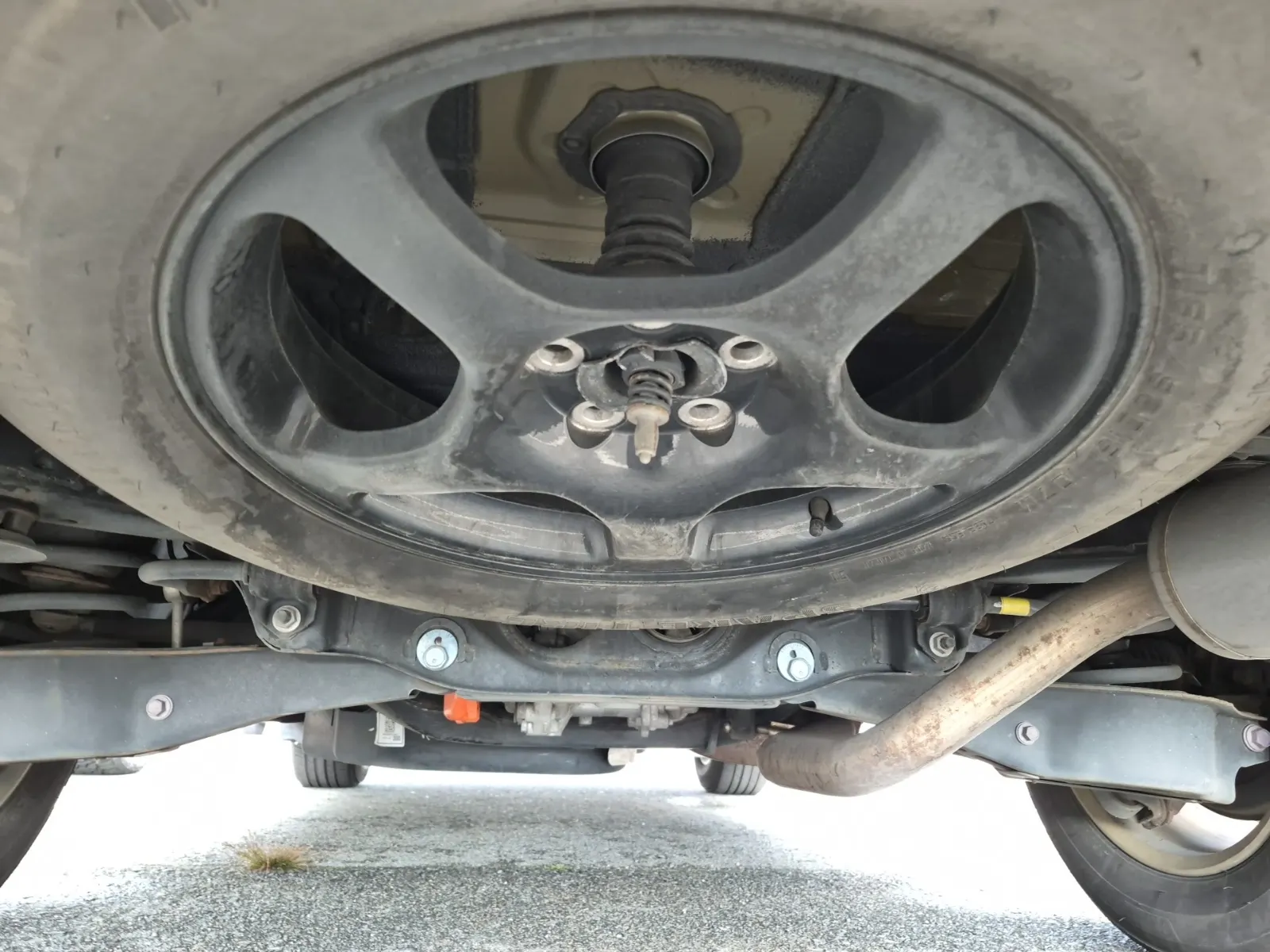 Spare Tire & Wheel Photo