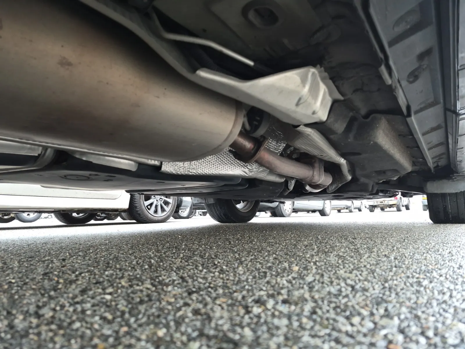 Undercarriage - Passenger Photo