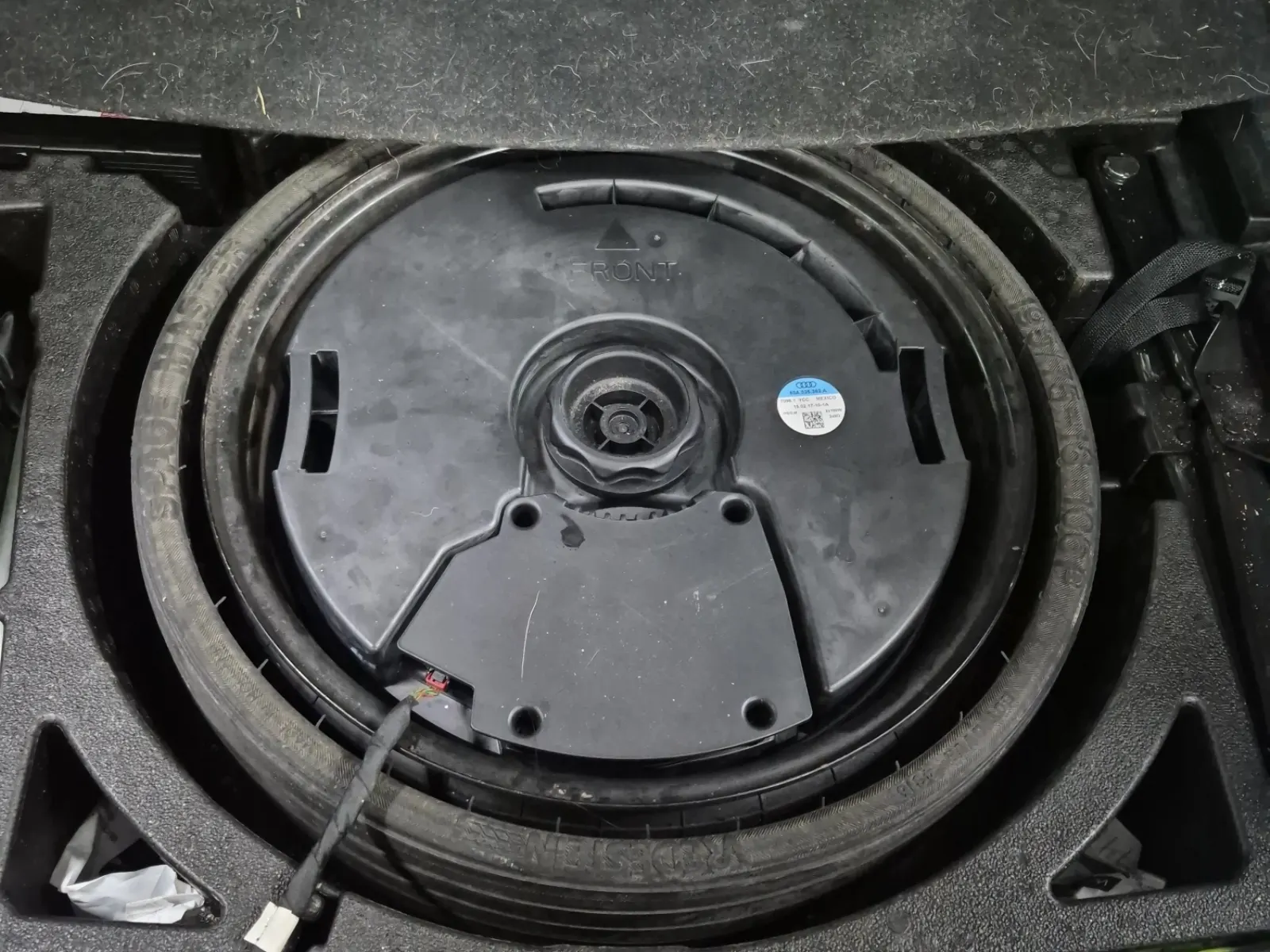 Spare Tire & Wheel Photo