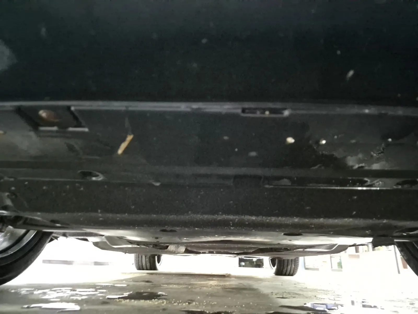 Undercarriage - Front Photo