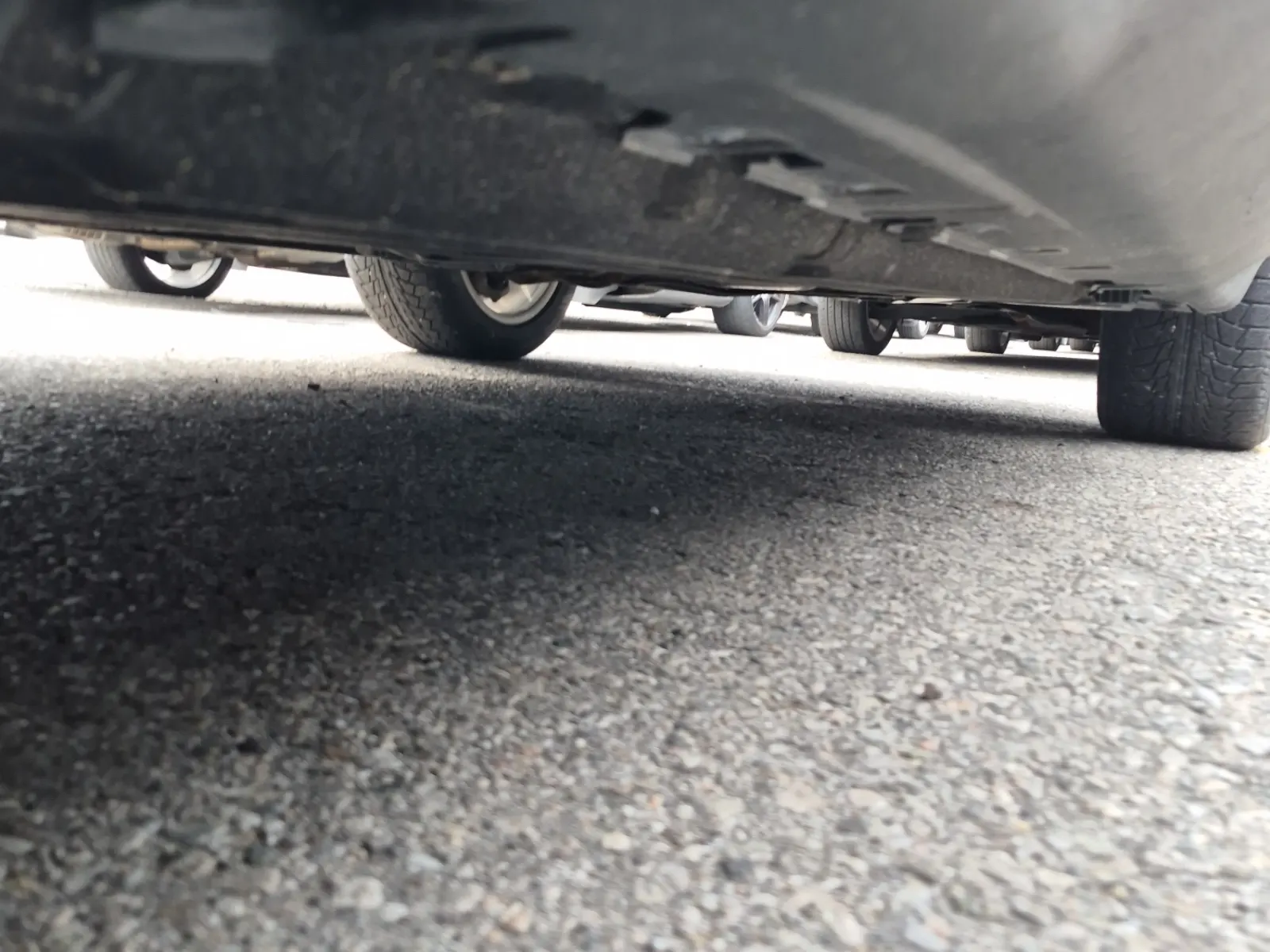 Undercarriage - Passenger Photo