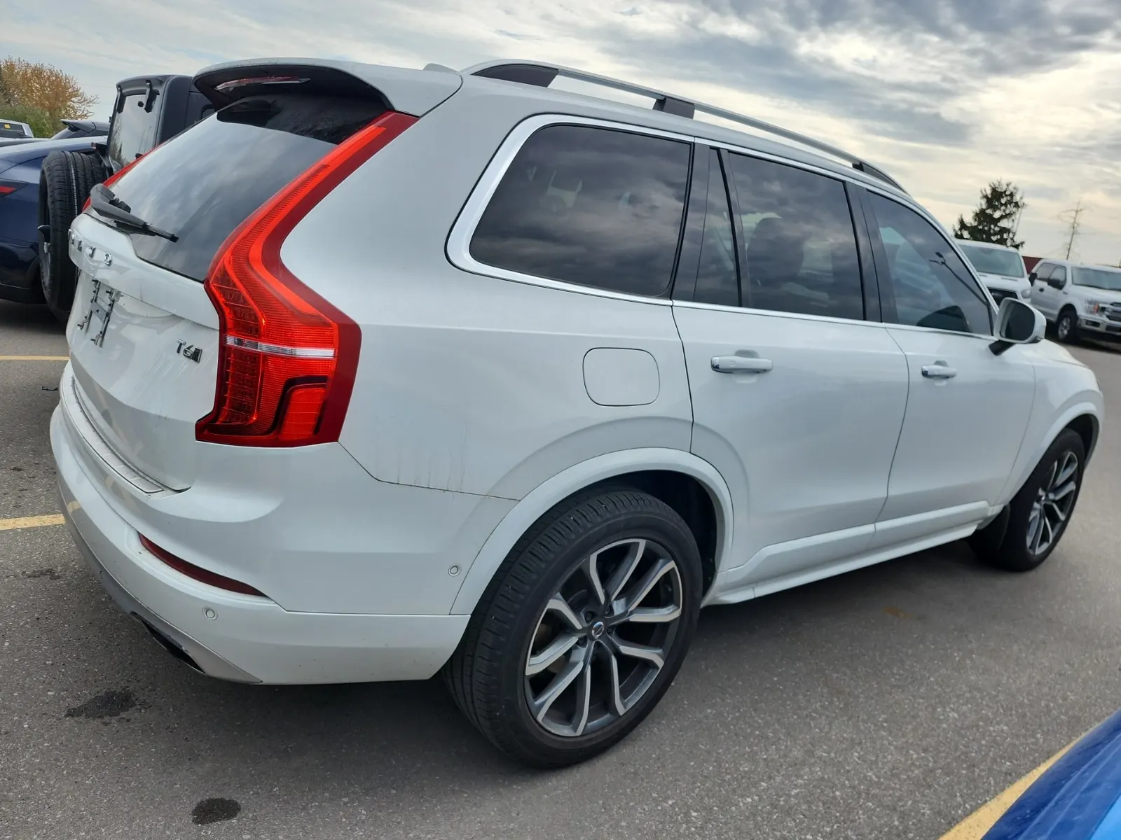 Passenger Rear 3/4 Photo