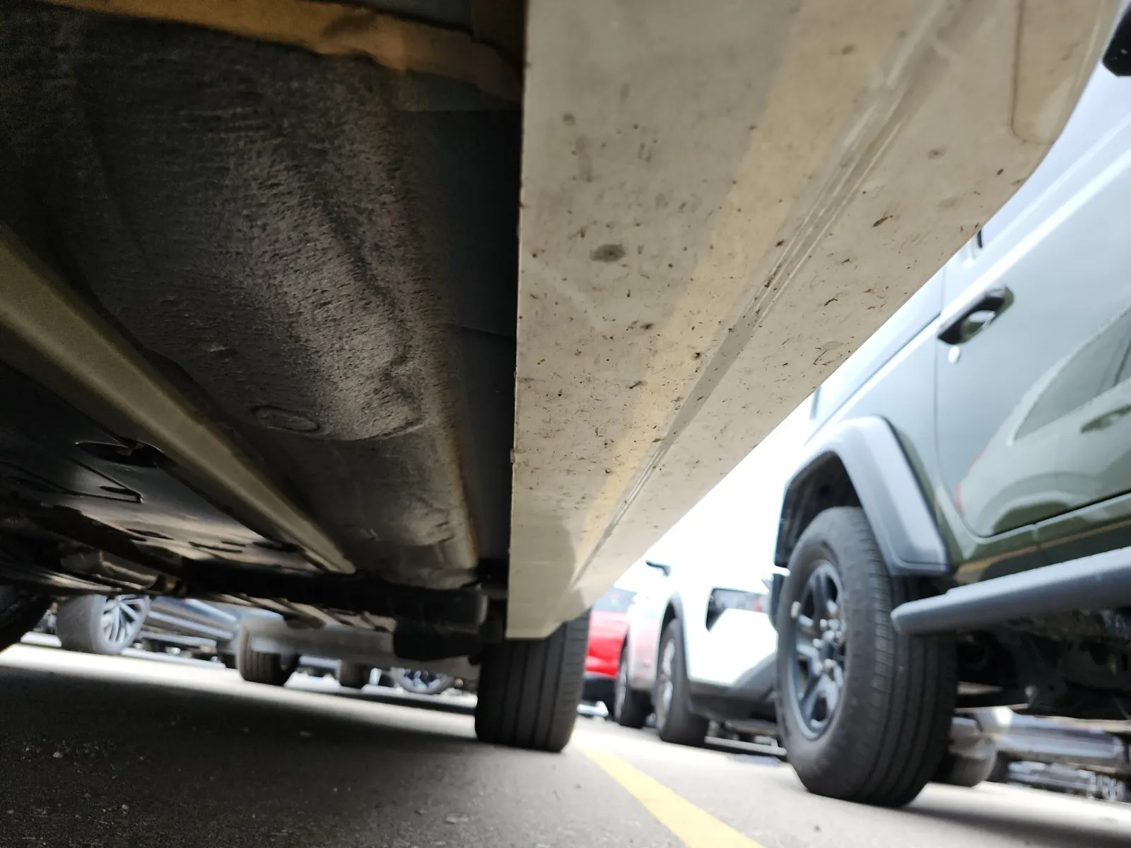 Undercarriage - Driver Photo