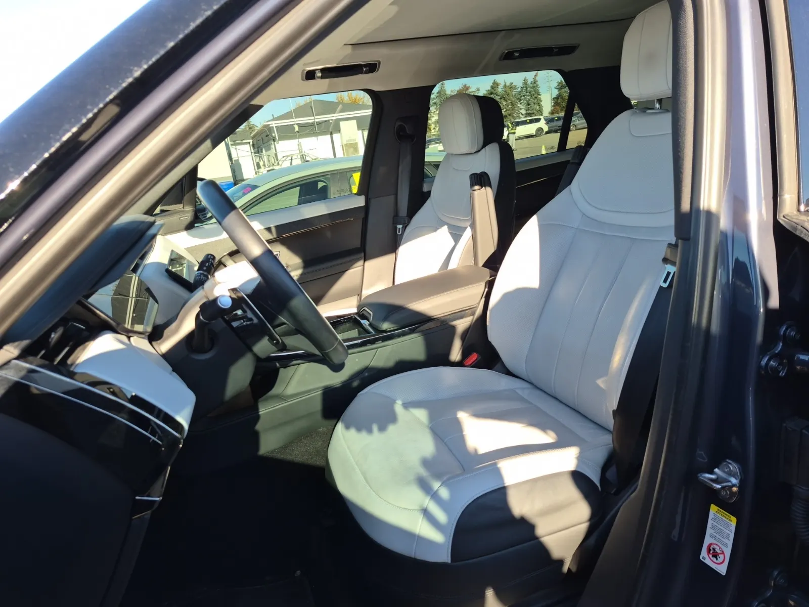 Front Interior Photo