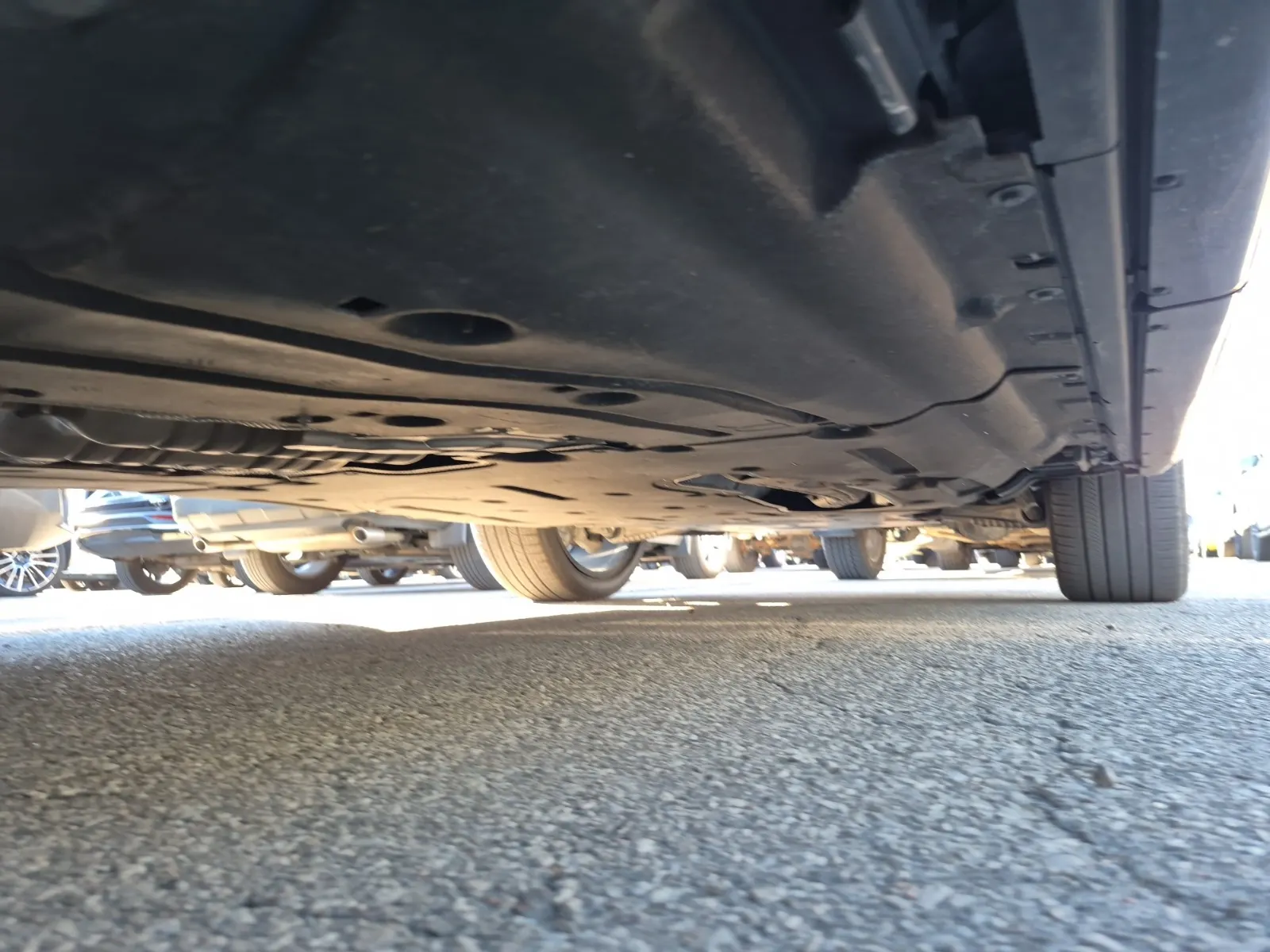 Undercarriage - Passenger Photo