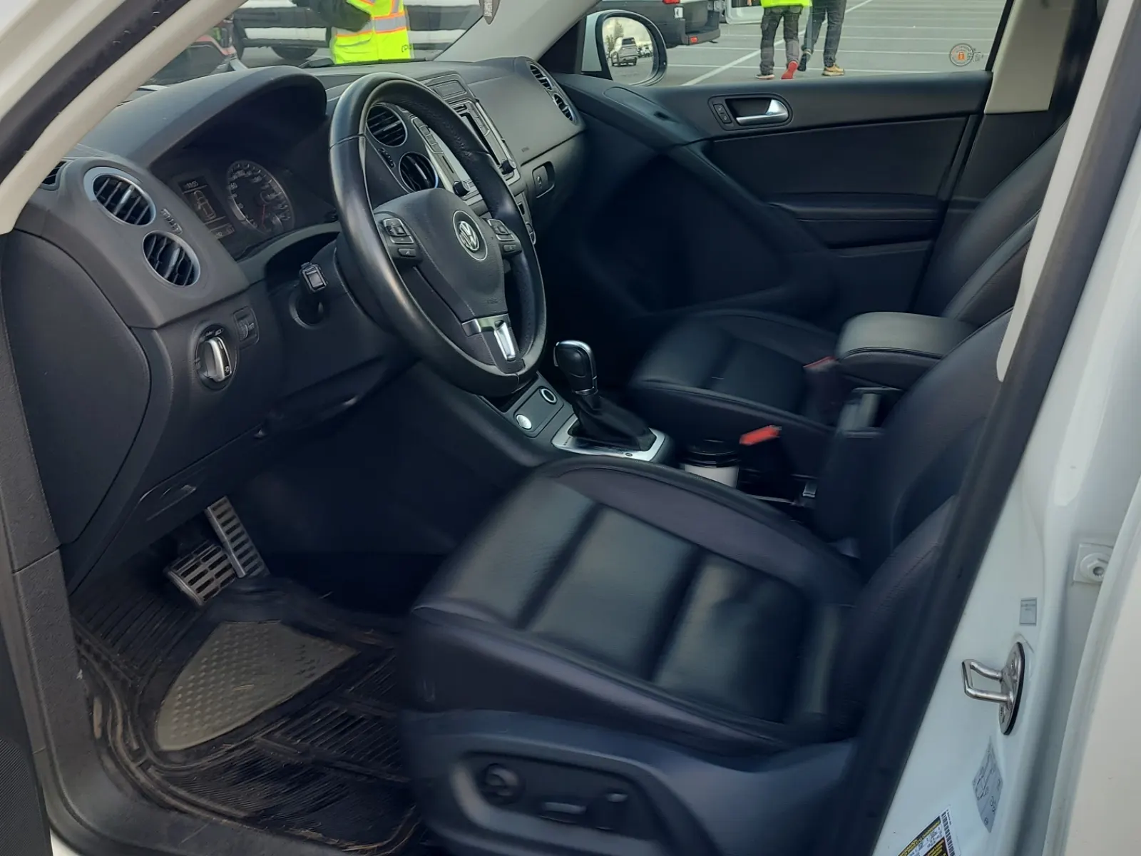 Front Interior Photo