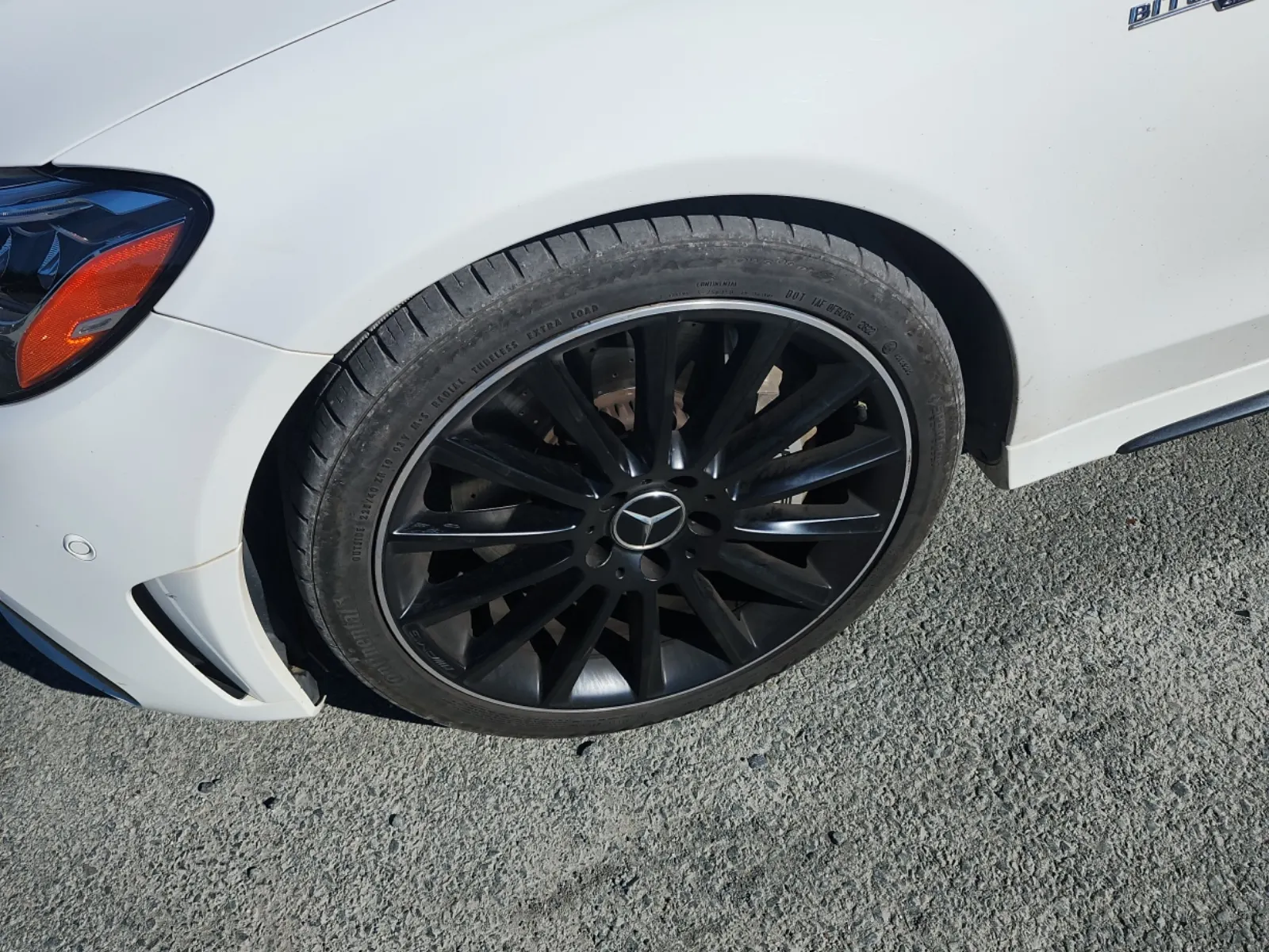 Front driver wheel/tire photo