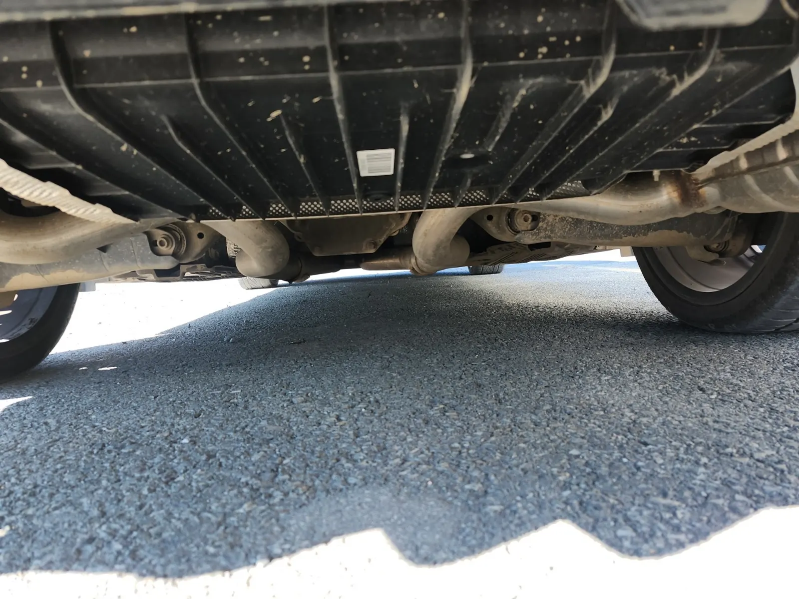 Undercarriage - Rear Photo