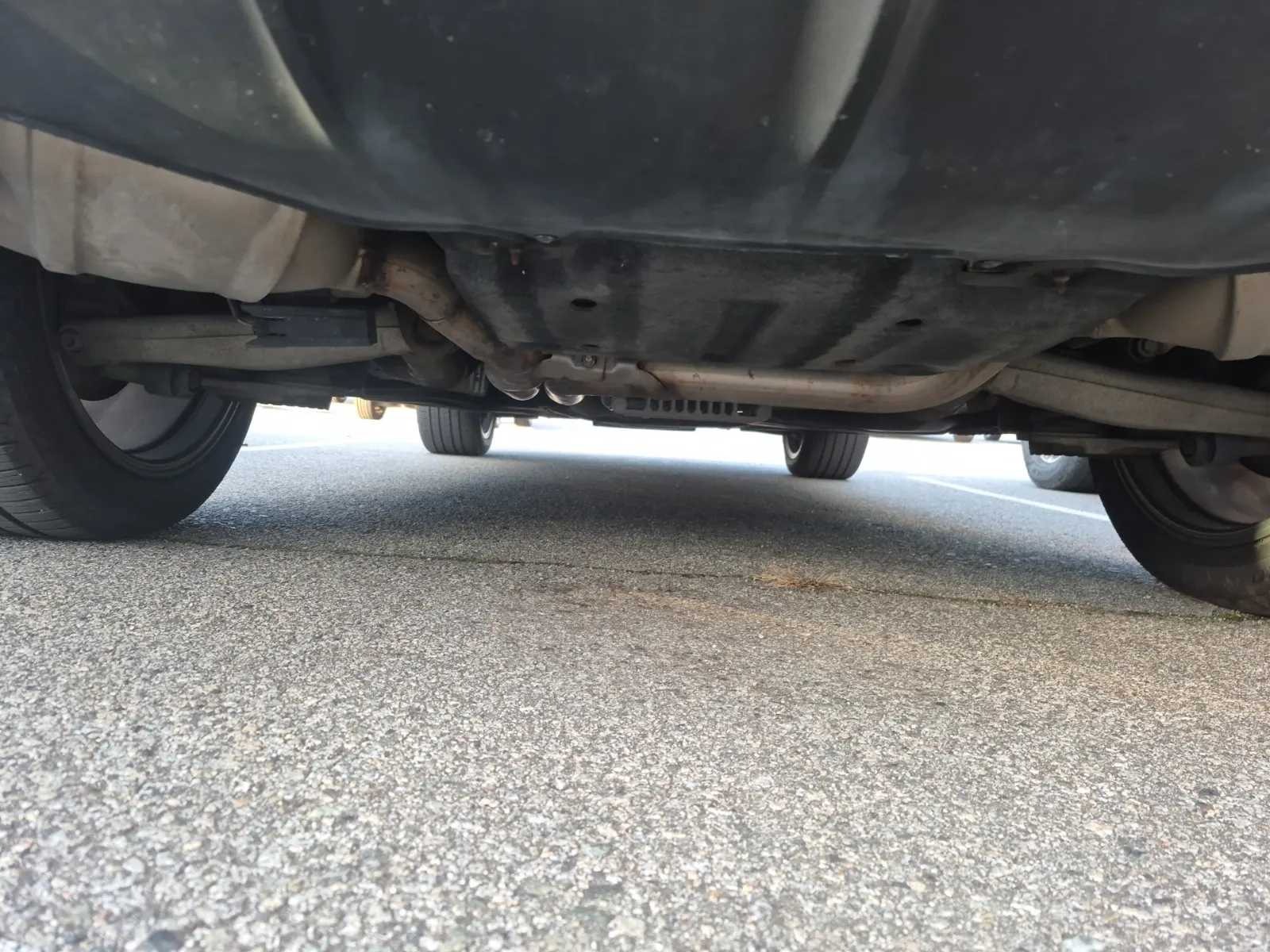 Undercarriage - Rear Photo