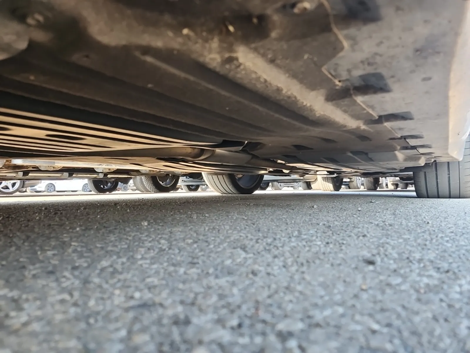 Undercarriage - Driver Photo