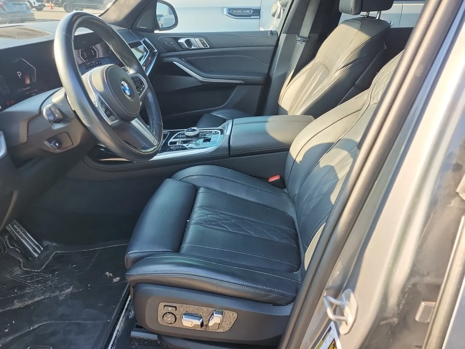 Front Interior Photo