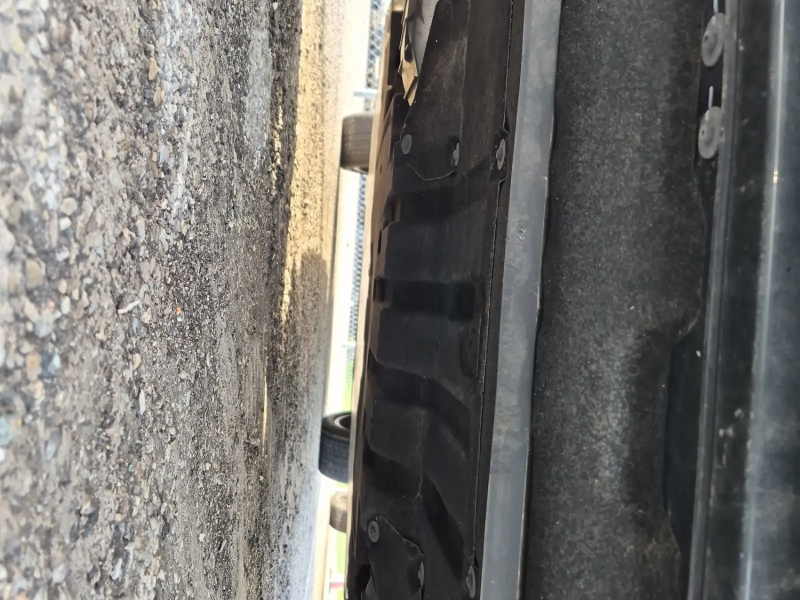 Undercarriage - Rear Photo