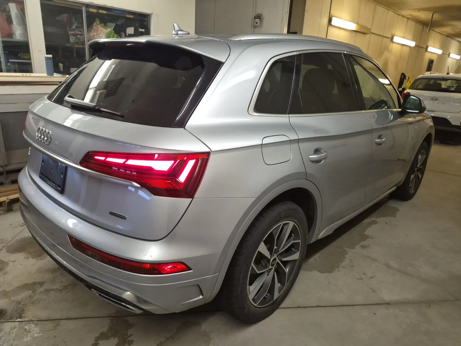 Passenger Rear 3/4 Photo