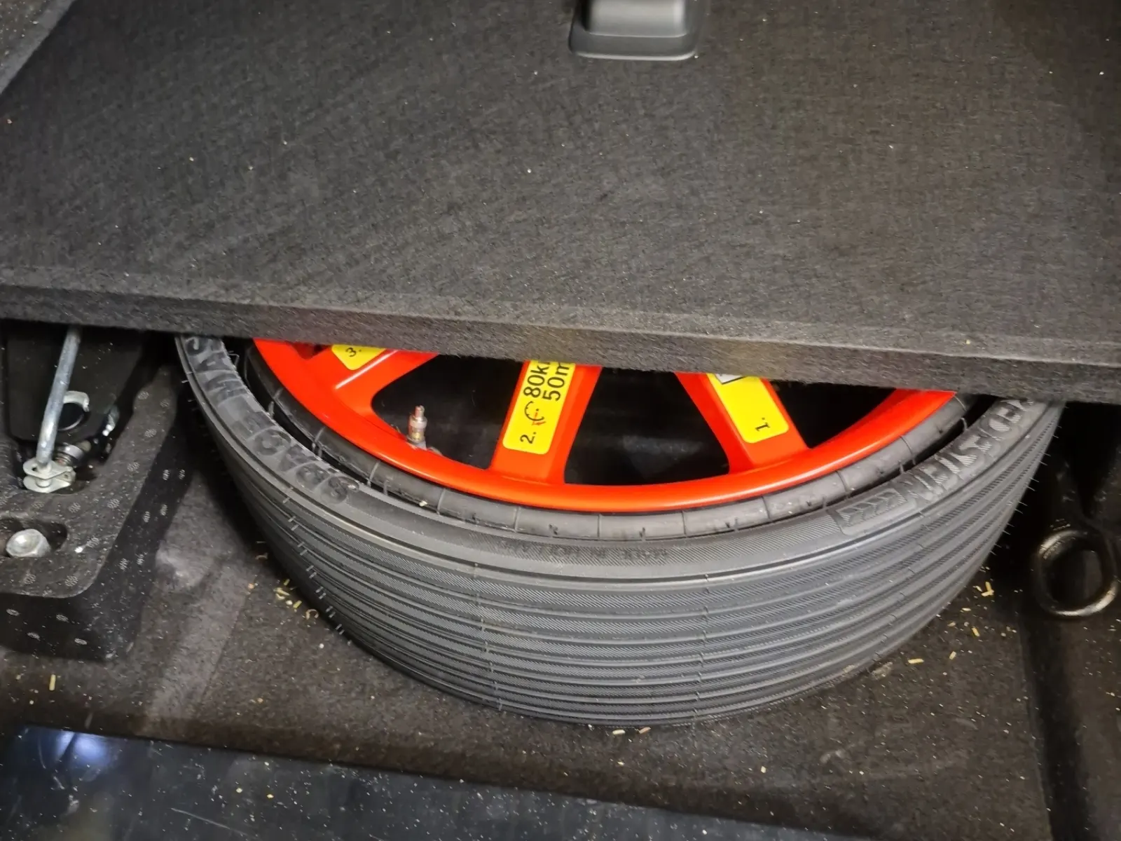 Spare Tire & Wheel Photo