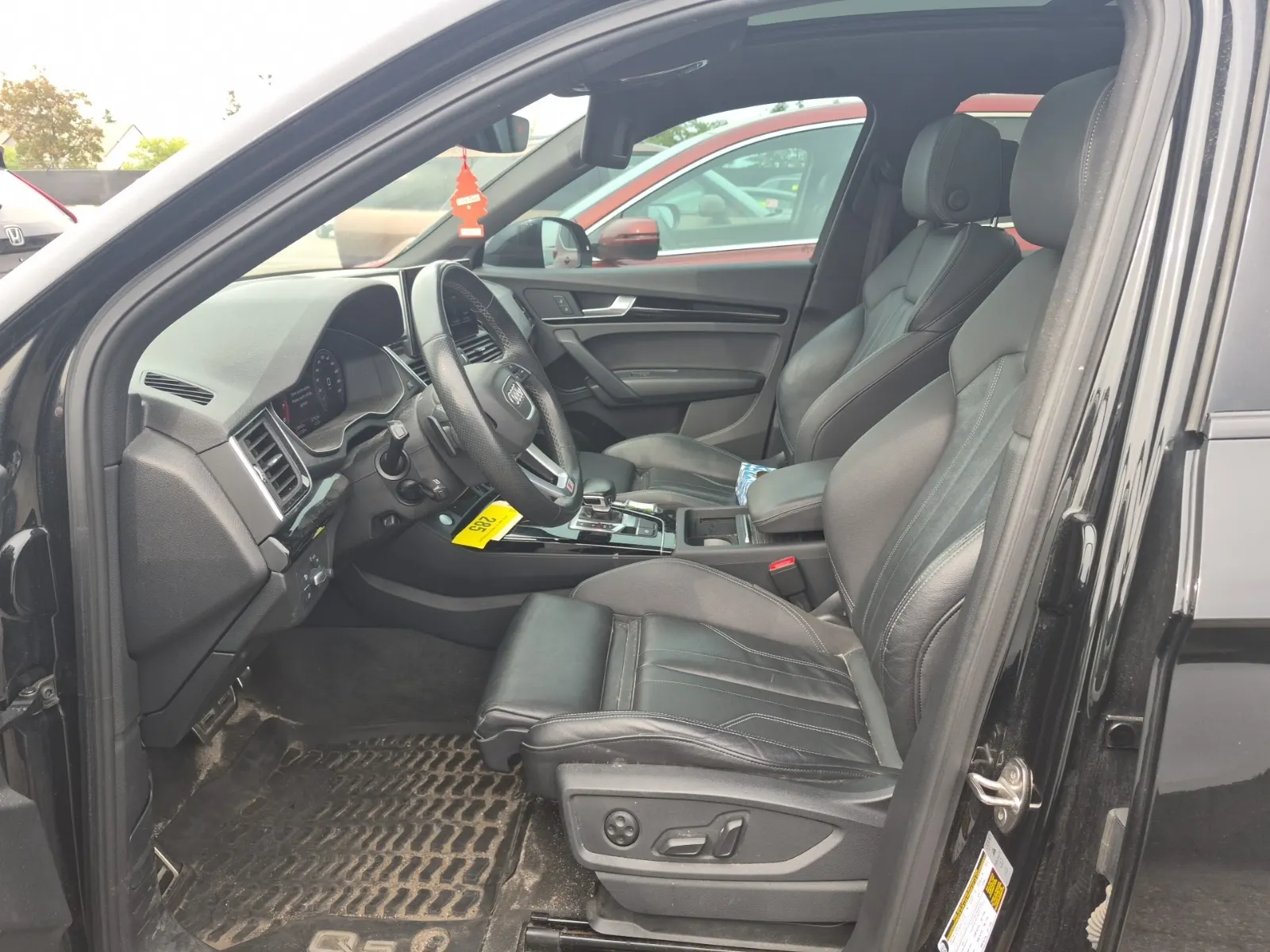 Front Interior Photo