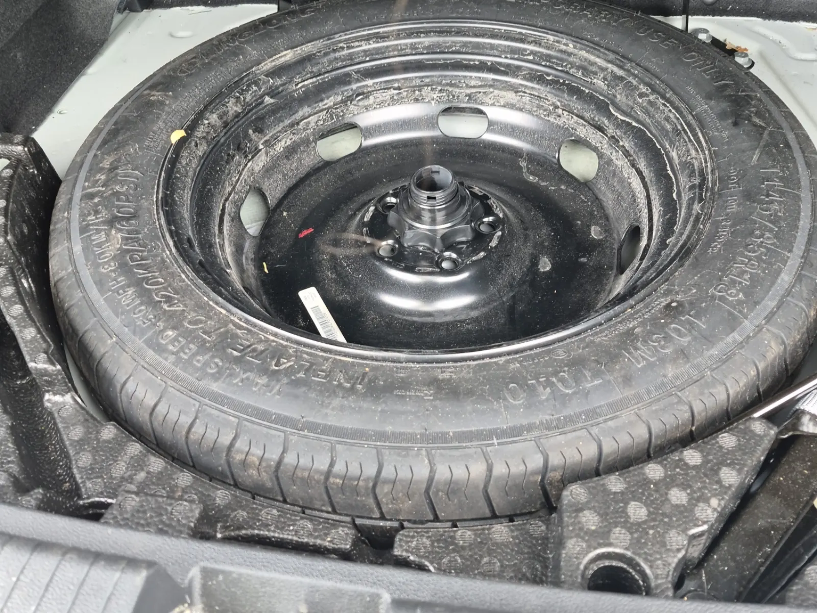 Spare Tire & Wheel Photo