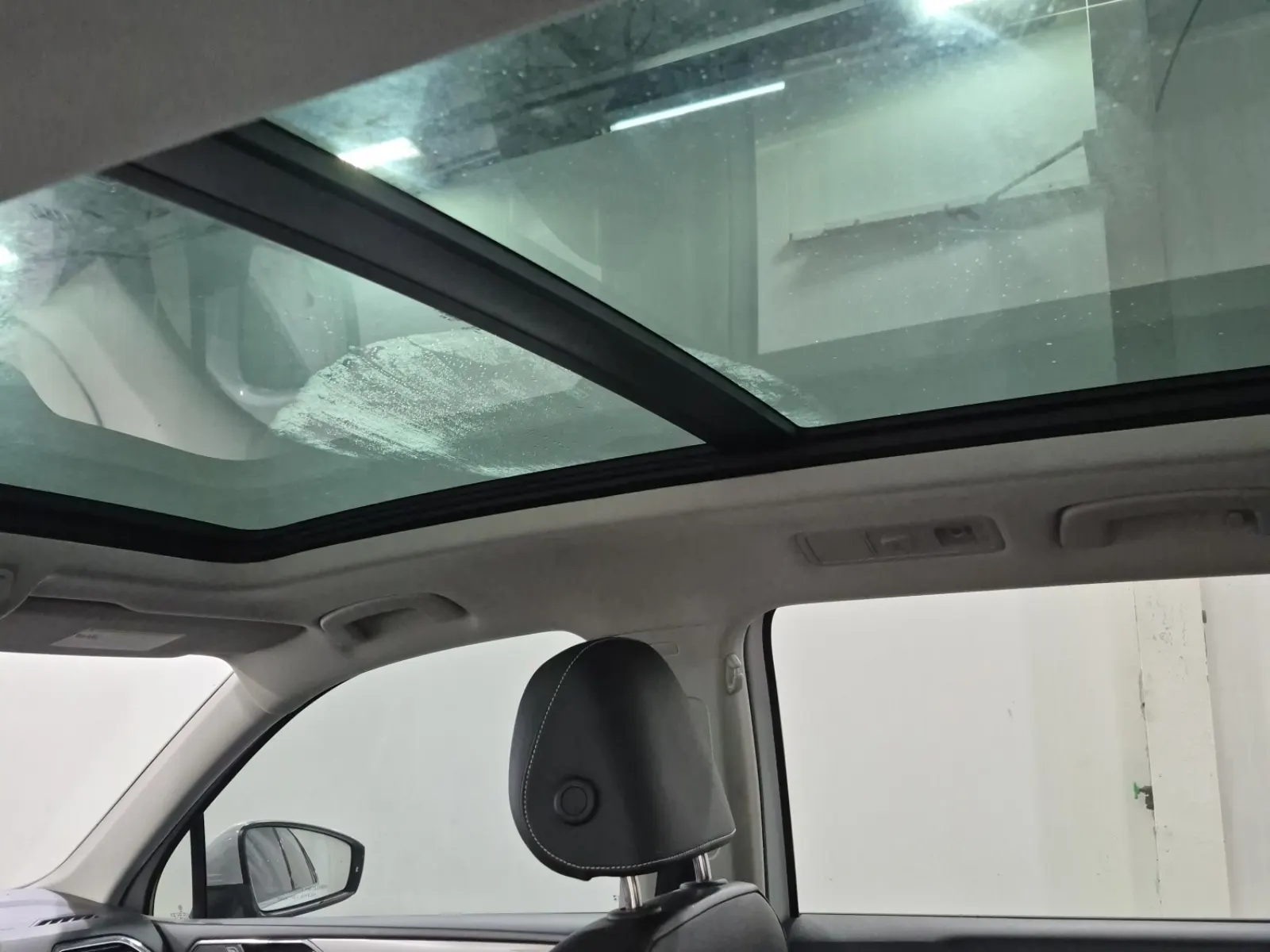 Interior Roof Photo