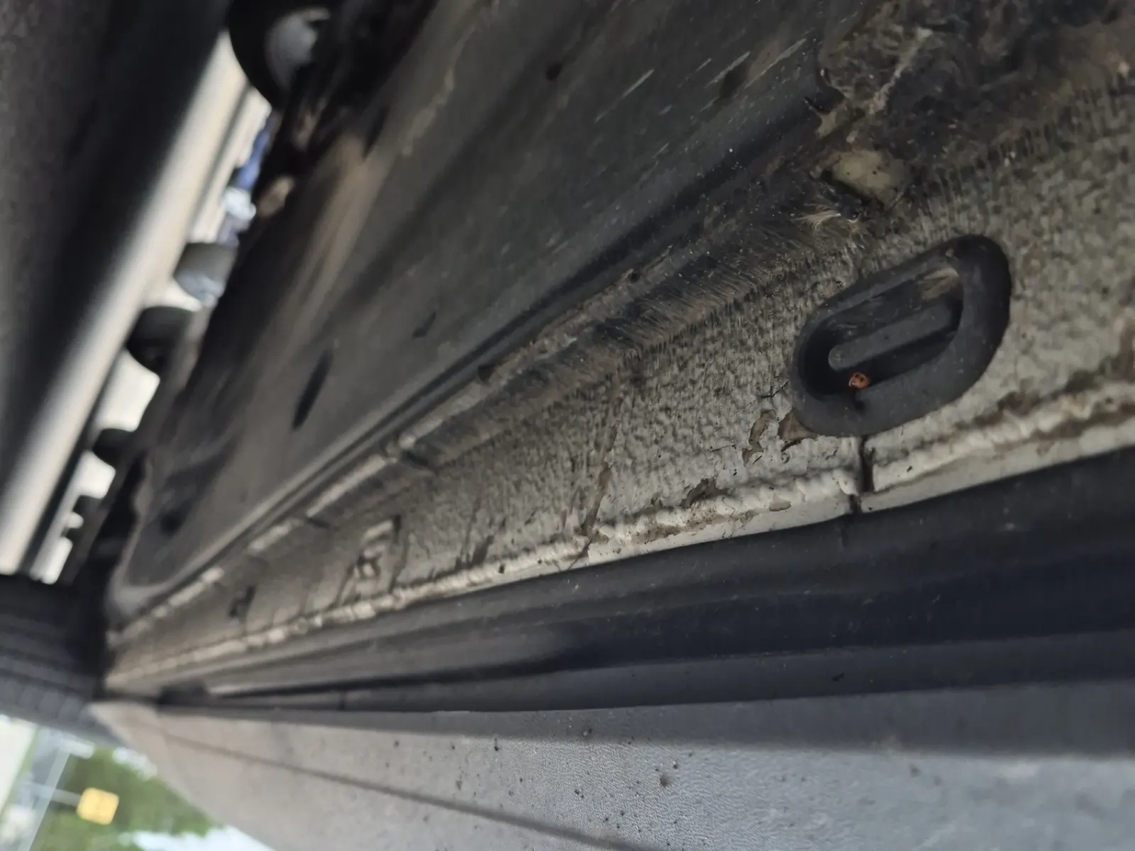 Undercarriage - Driver Photo