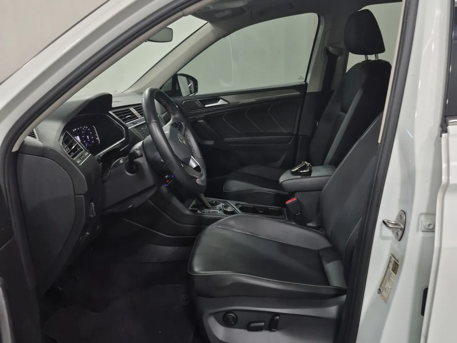 Front Interior Photo