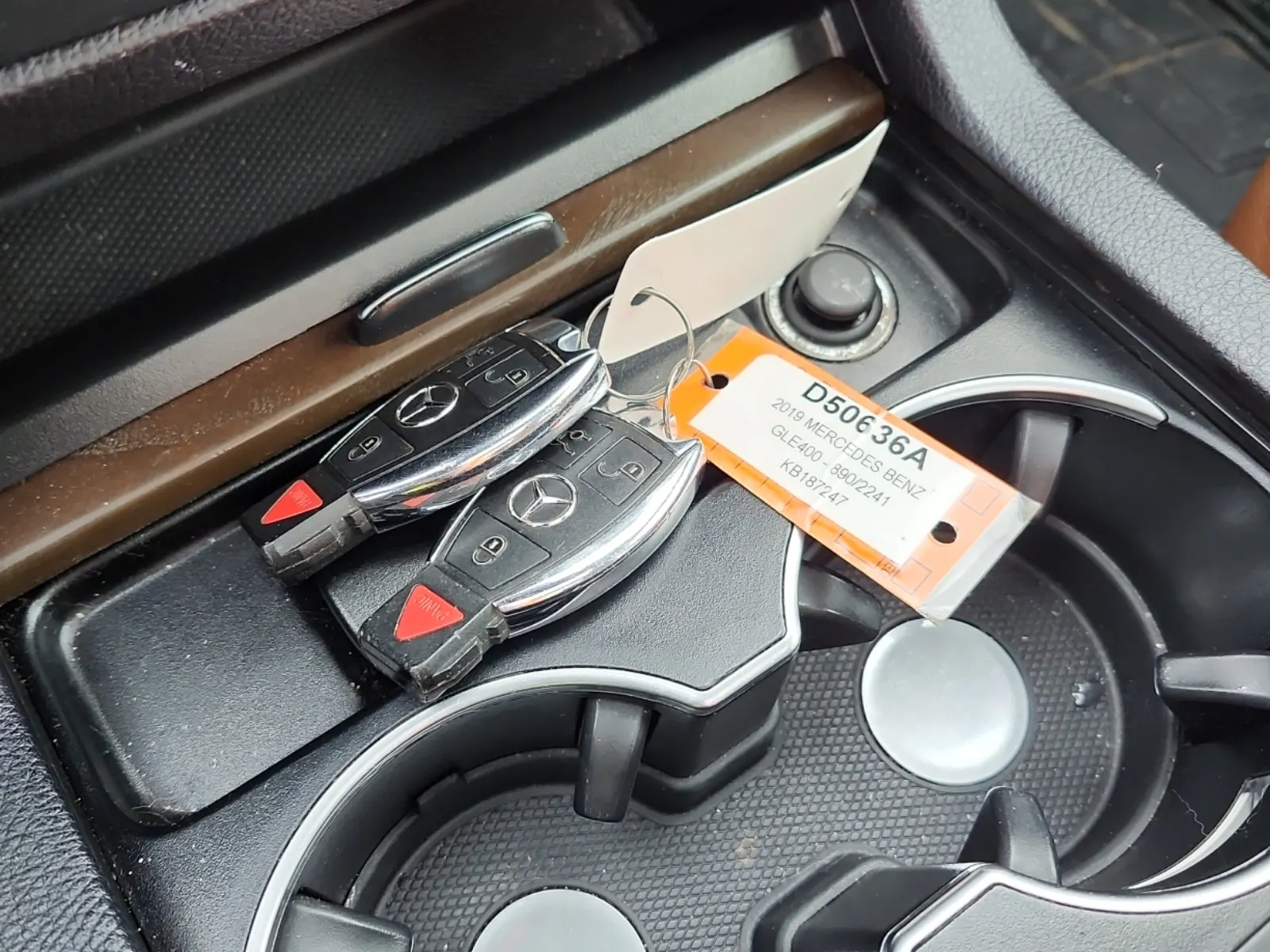 Keys/Fobs/Manual Photo