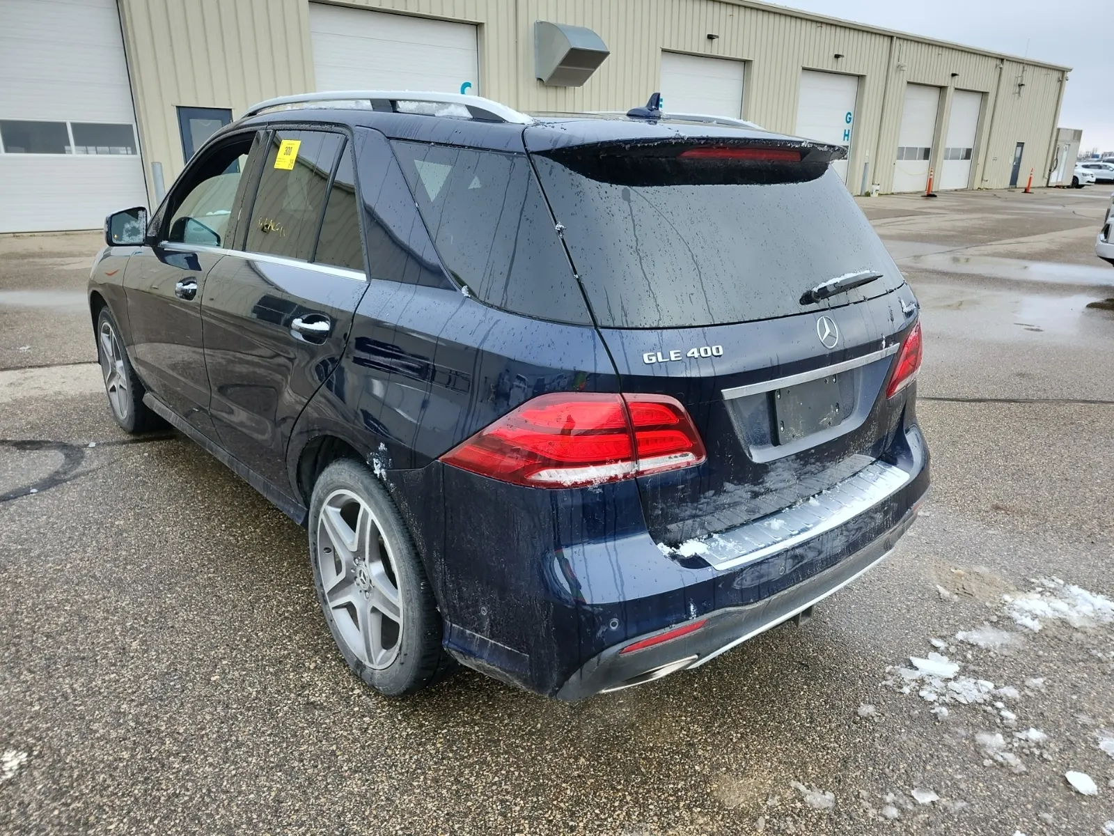 Driver Rear 3/4 Photo