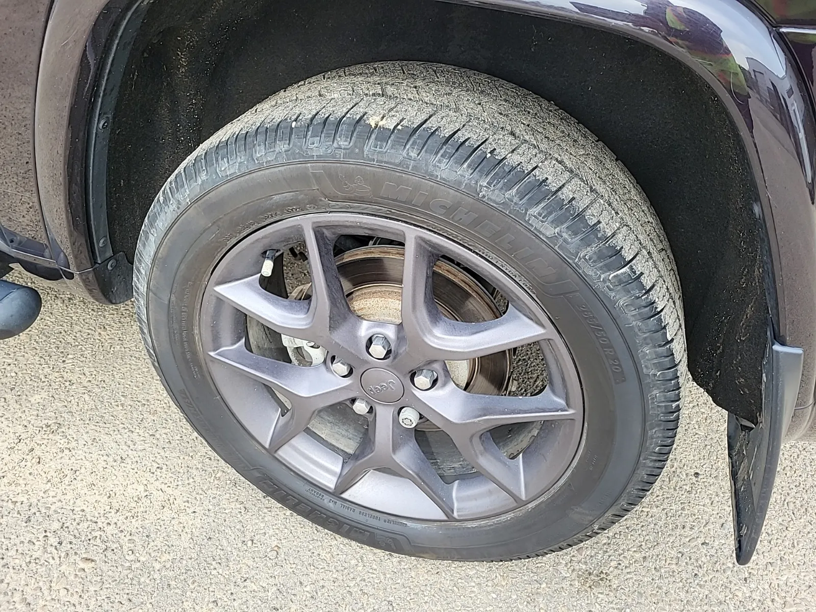 Left Rear Wheel/Tire Photo