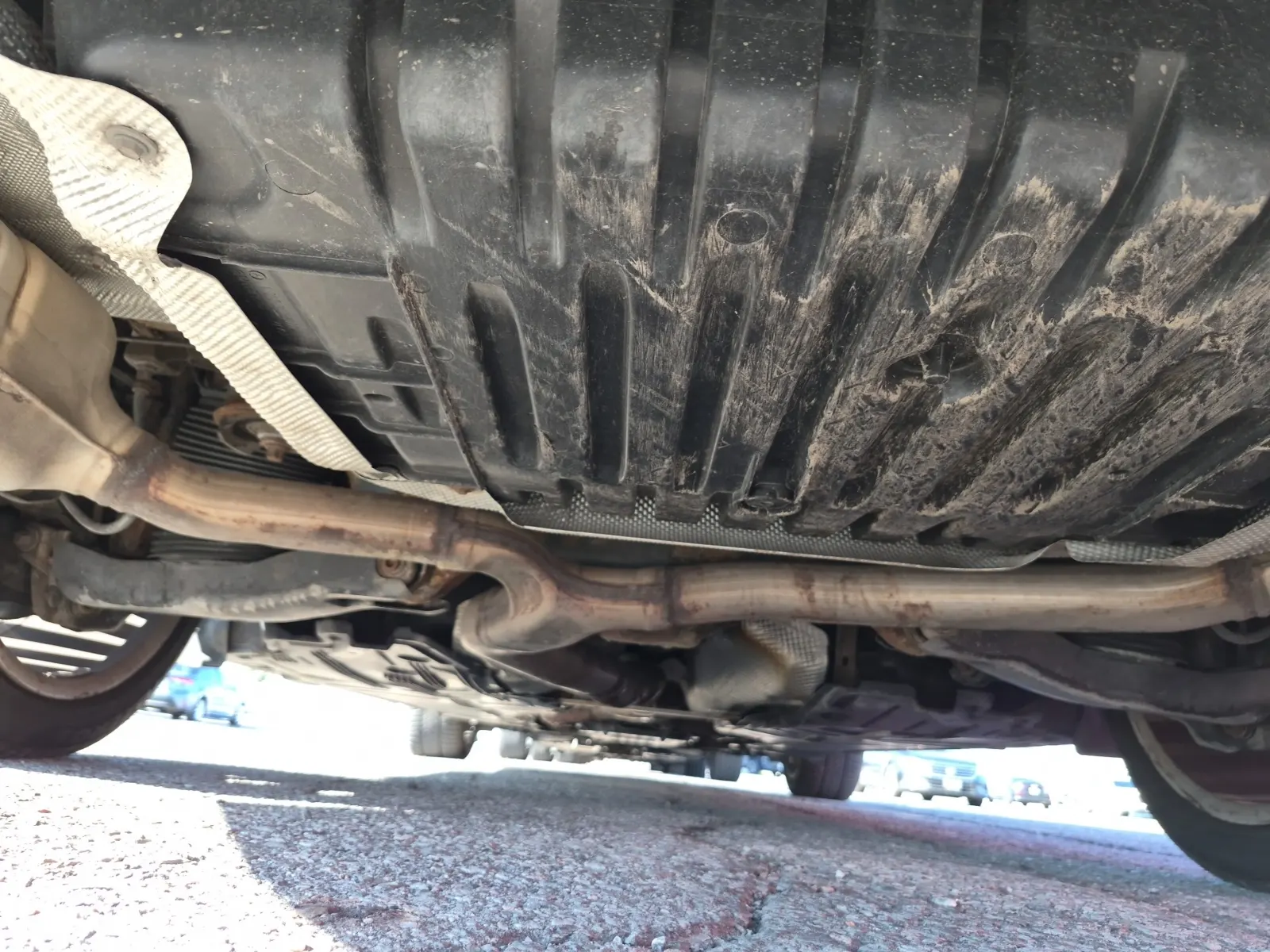 Undercarriage - Rear Photo