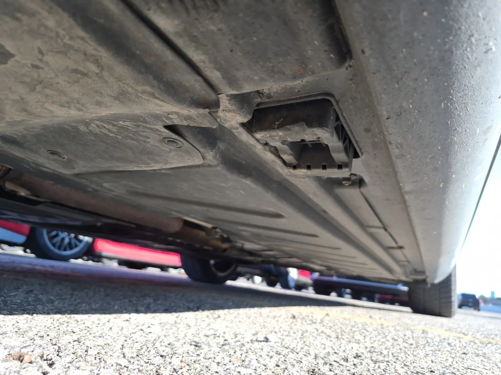Undercarriage - Driver Photo