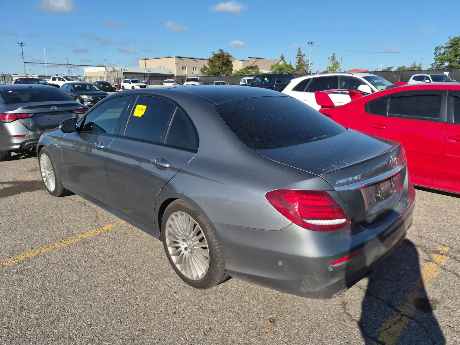 Driver Rear 3/4 Photo