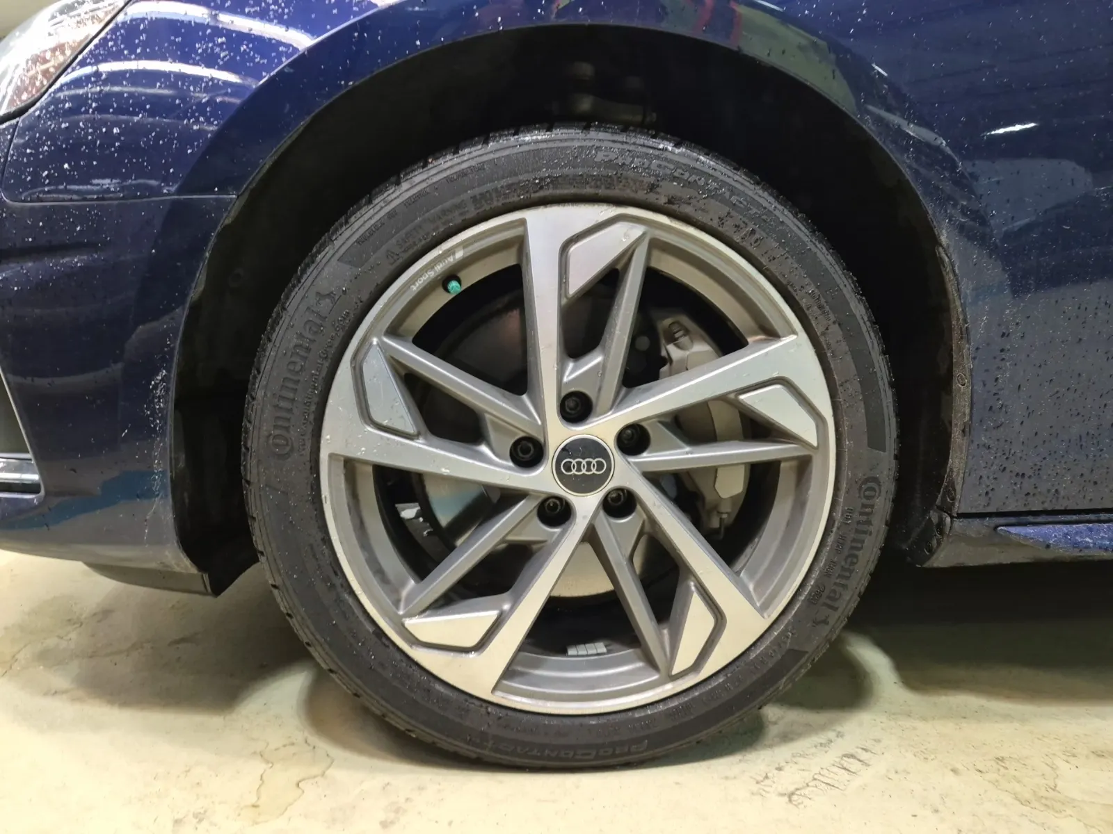 Front driver wheel/tire photo