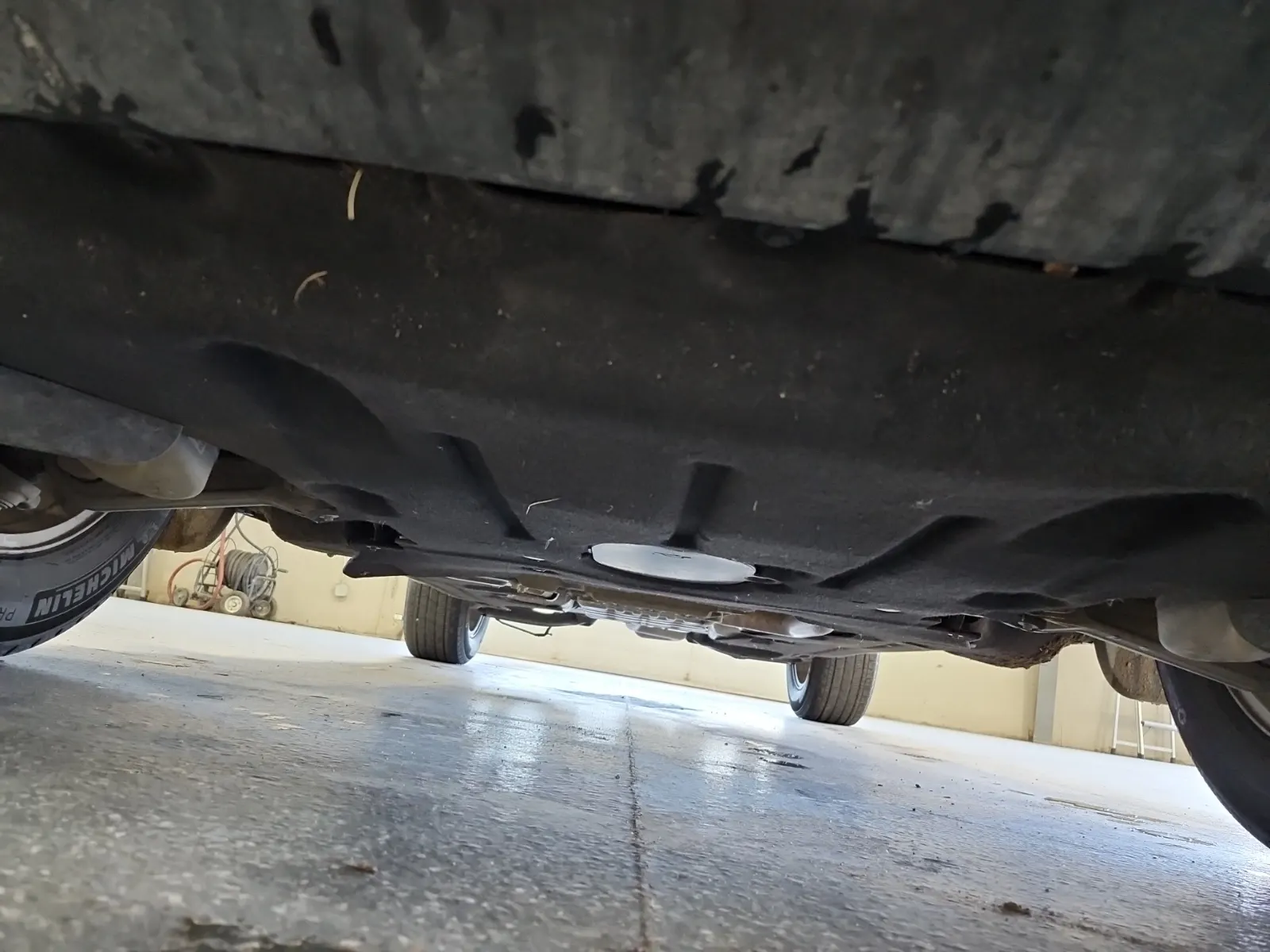 Undercarriage - Front Photo