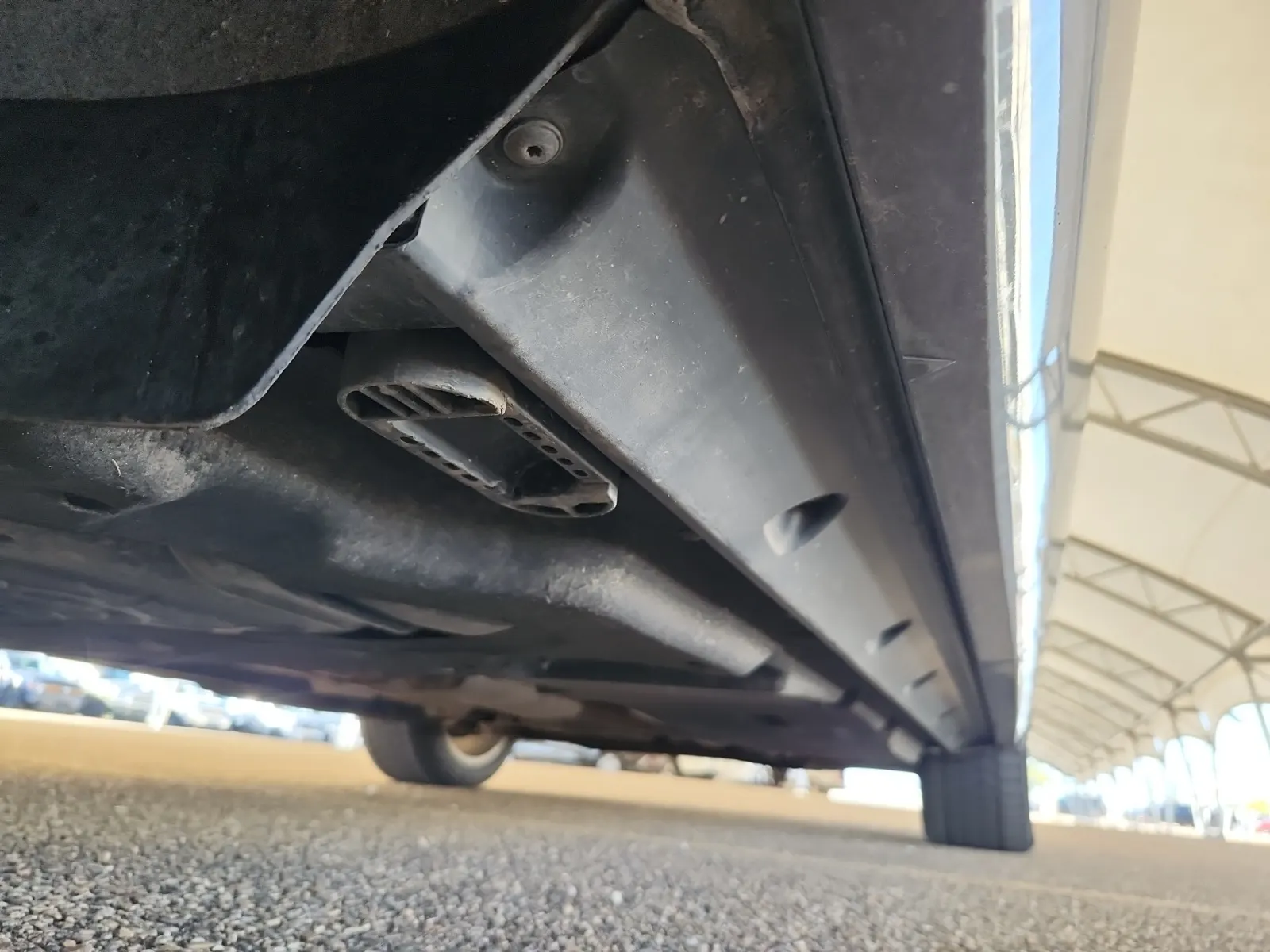 Undercarriage - Passenger Photo