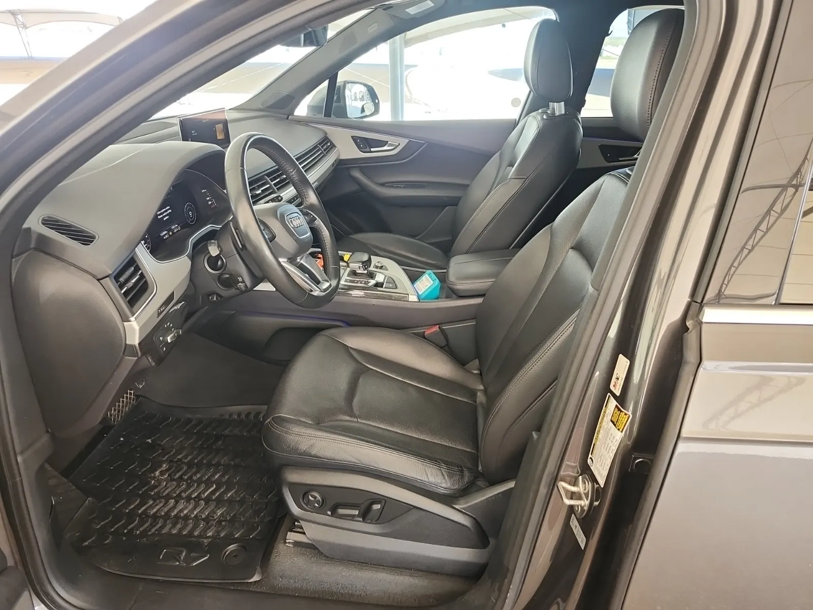 Front Interior Photo