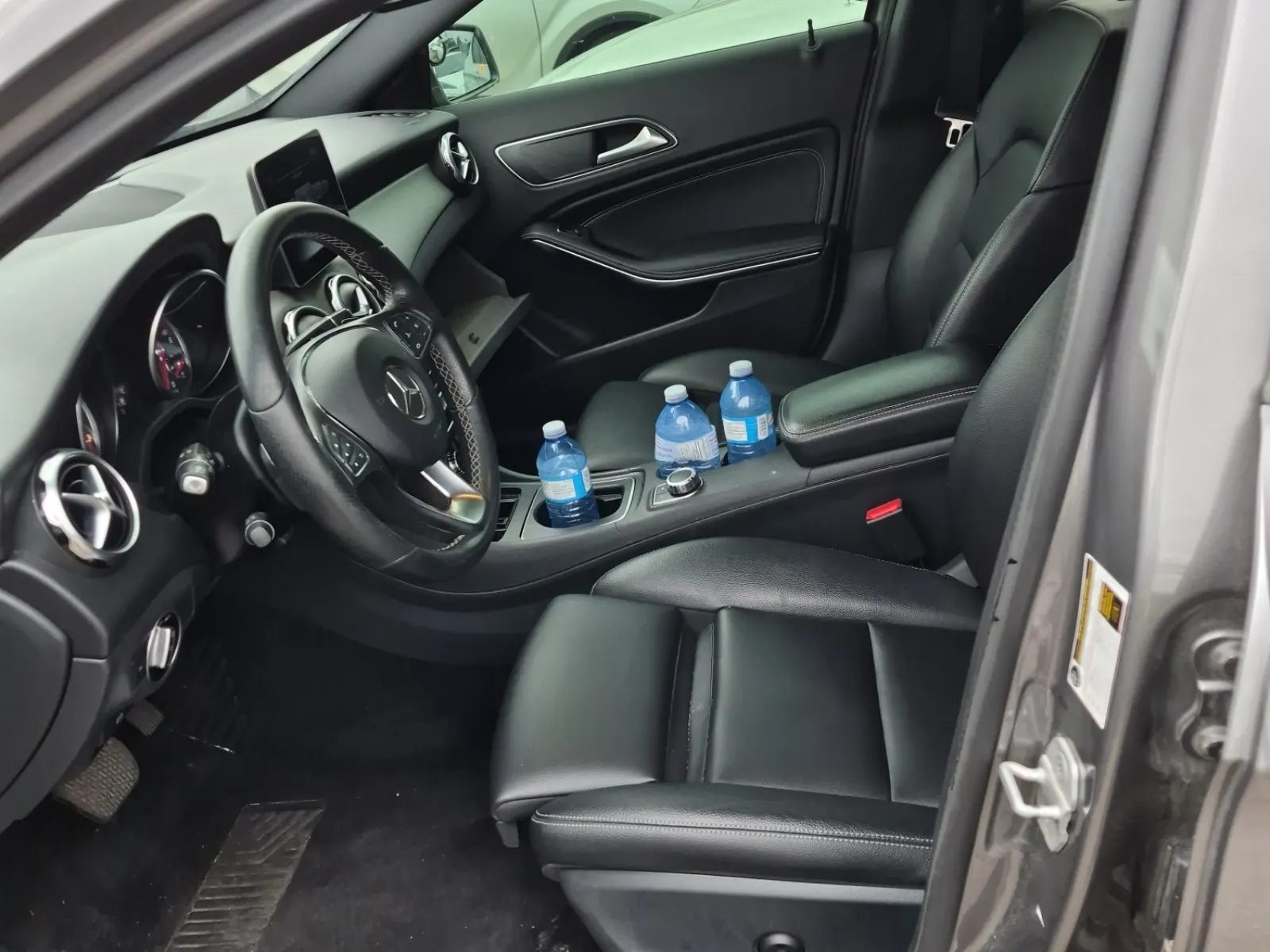 Front Interior Photo