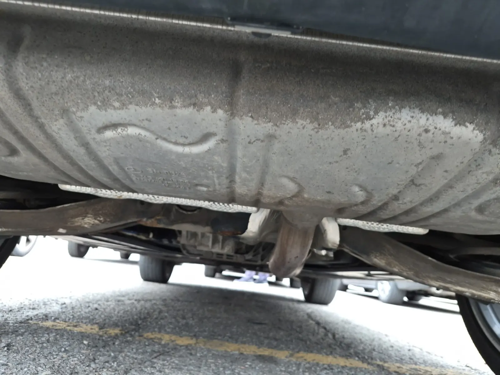 Undercarriage - Rear Photo