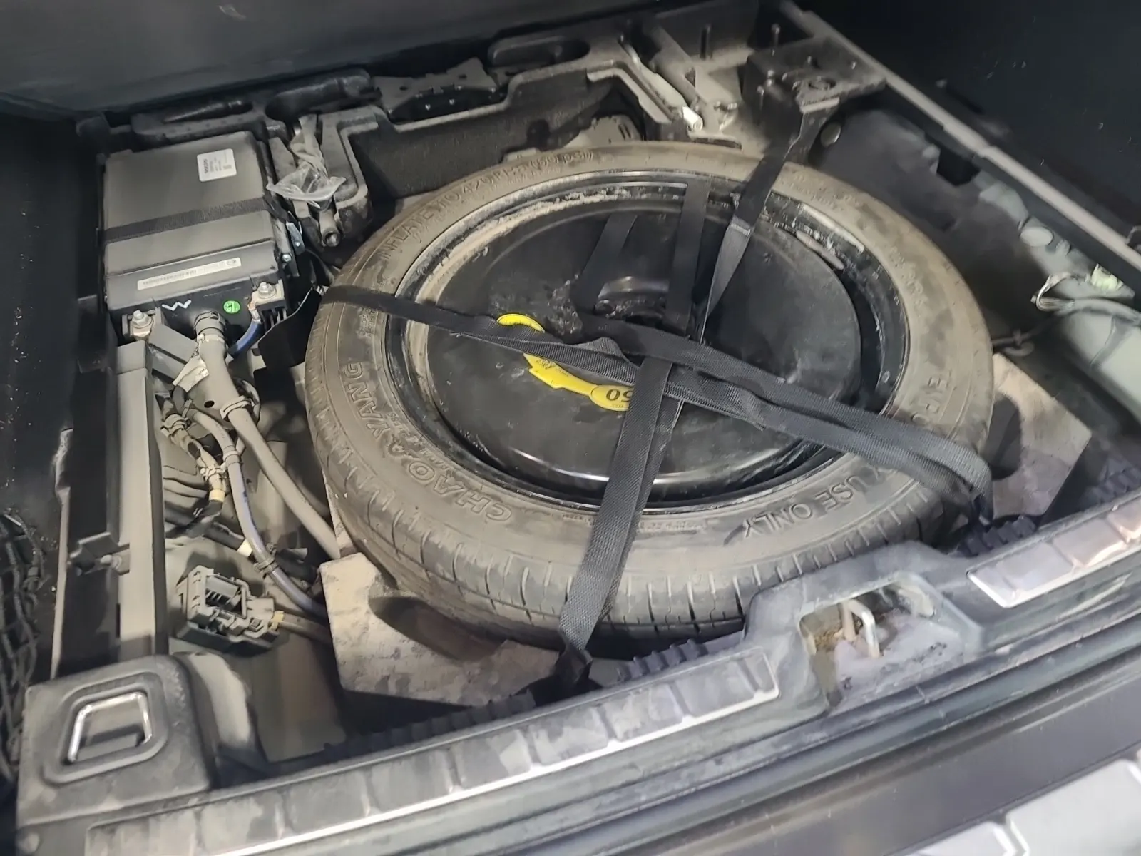 Spare Tire & Wheel Photo