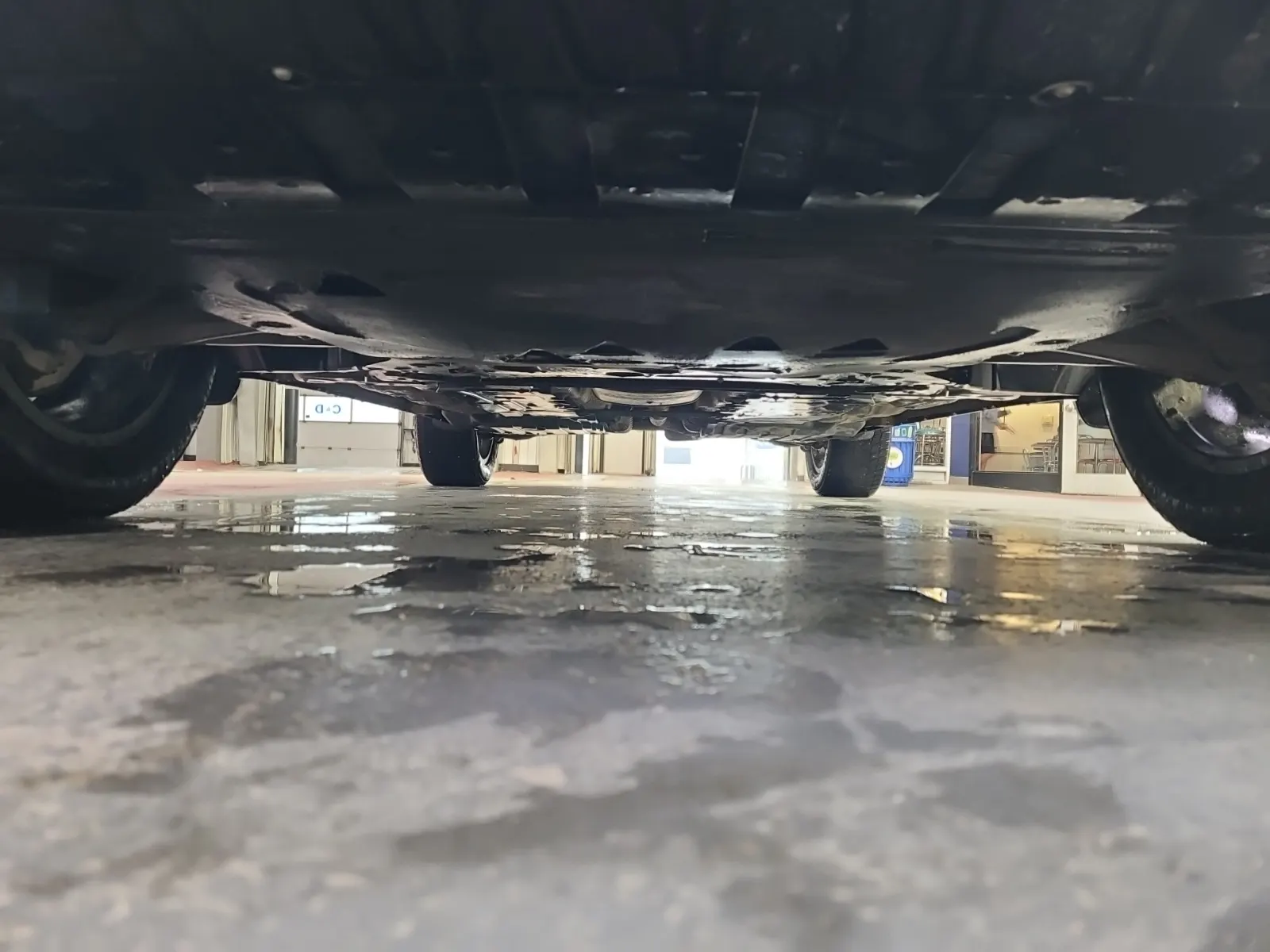 Undercarriage - Front Photo