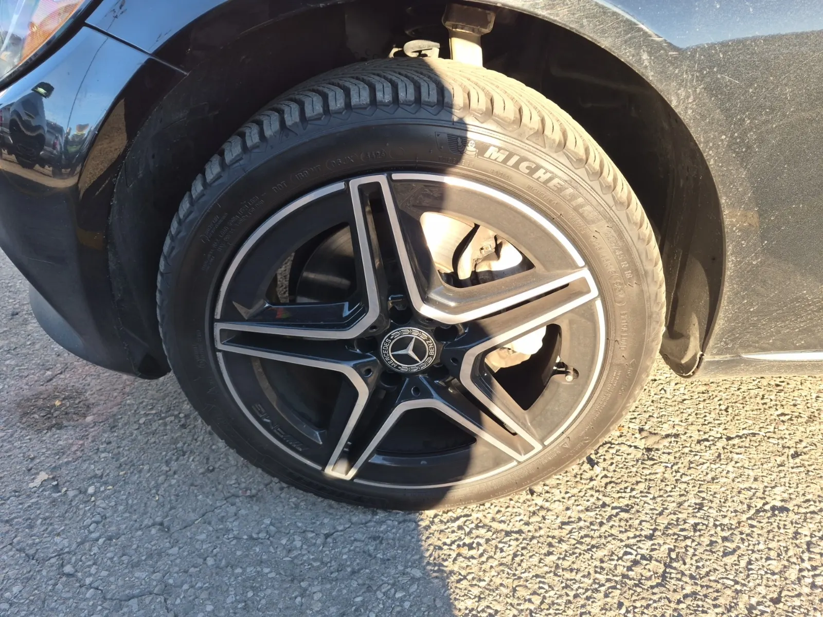 Front driver wheel/tire photo
