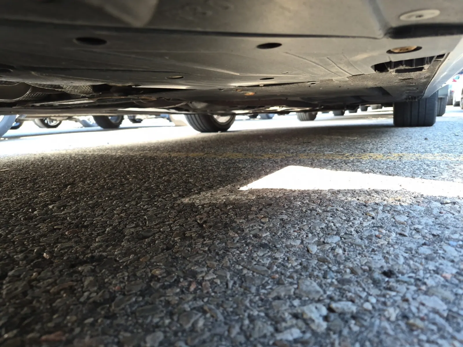 Undercarriage - Passenger Photo