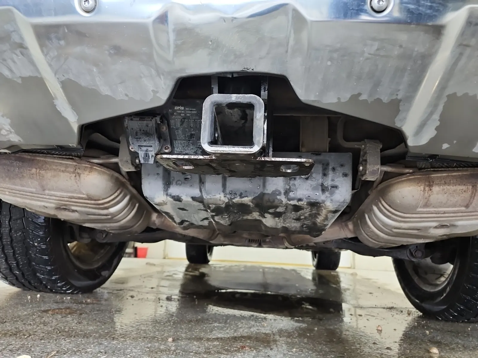 Undercarriage - Rear Photo