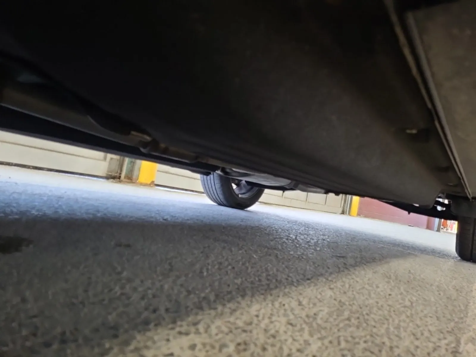 Undercarriage - Driver Photo