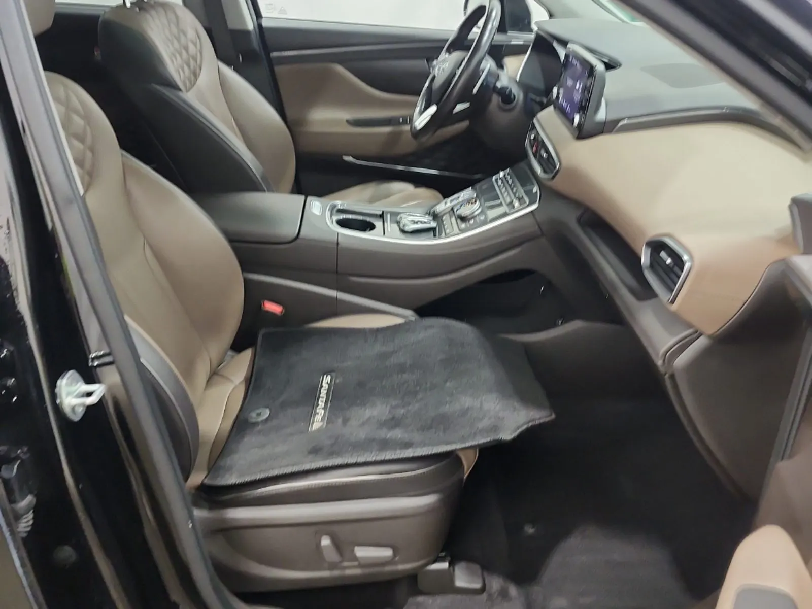Right Side Interior Photo