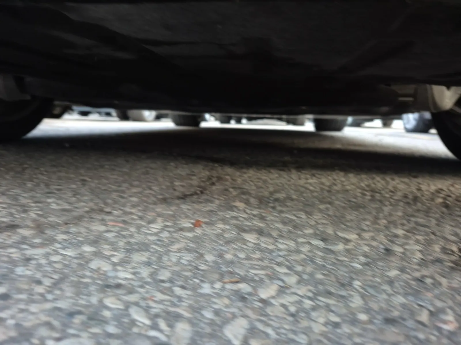 Undercarriage - Front Photo