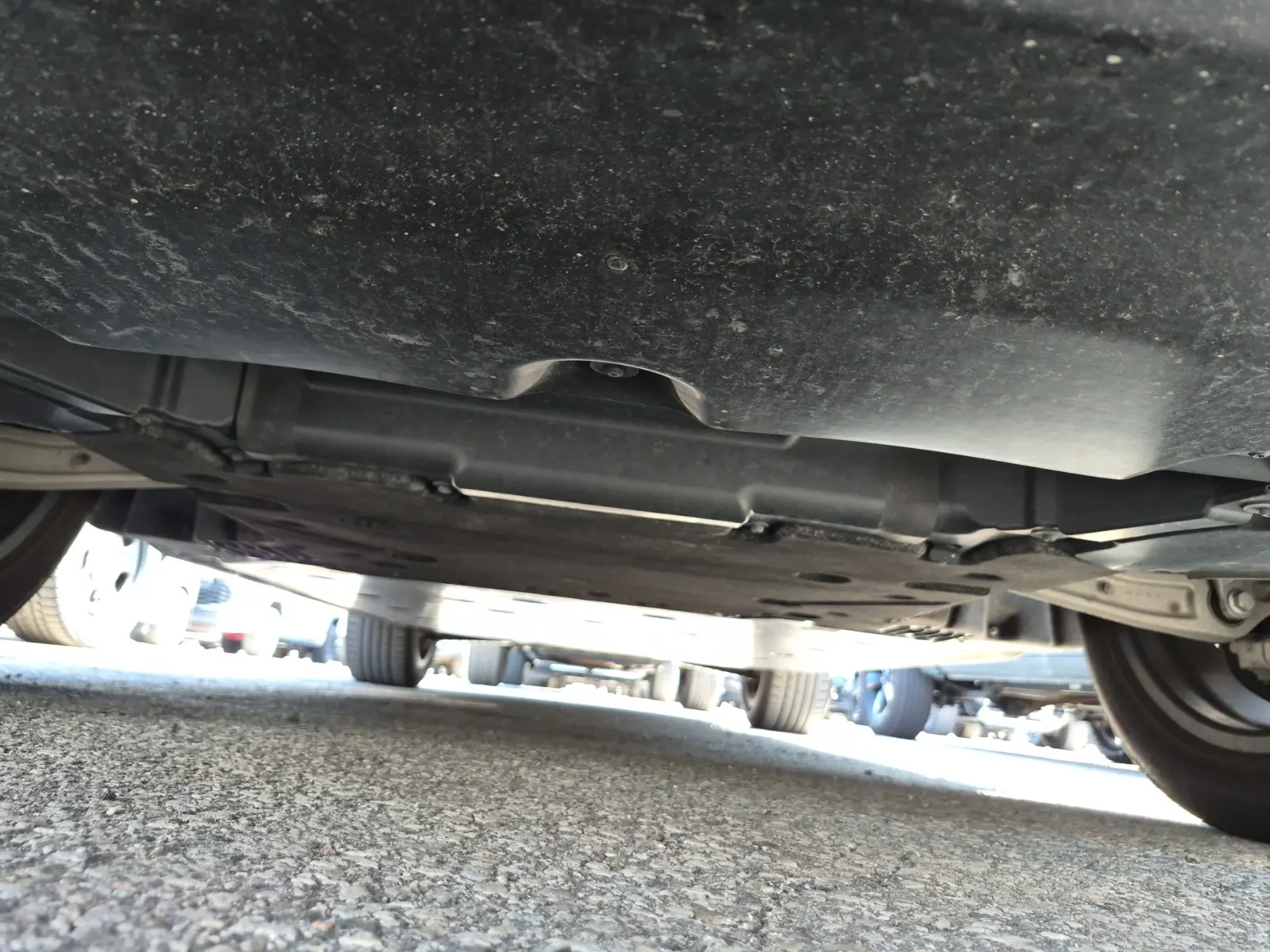 Undercarriage - Front Photo