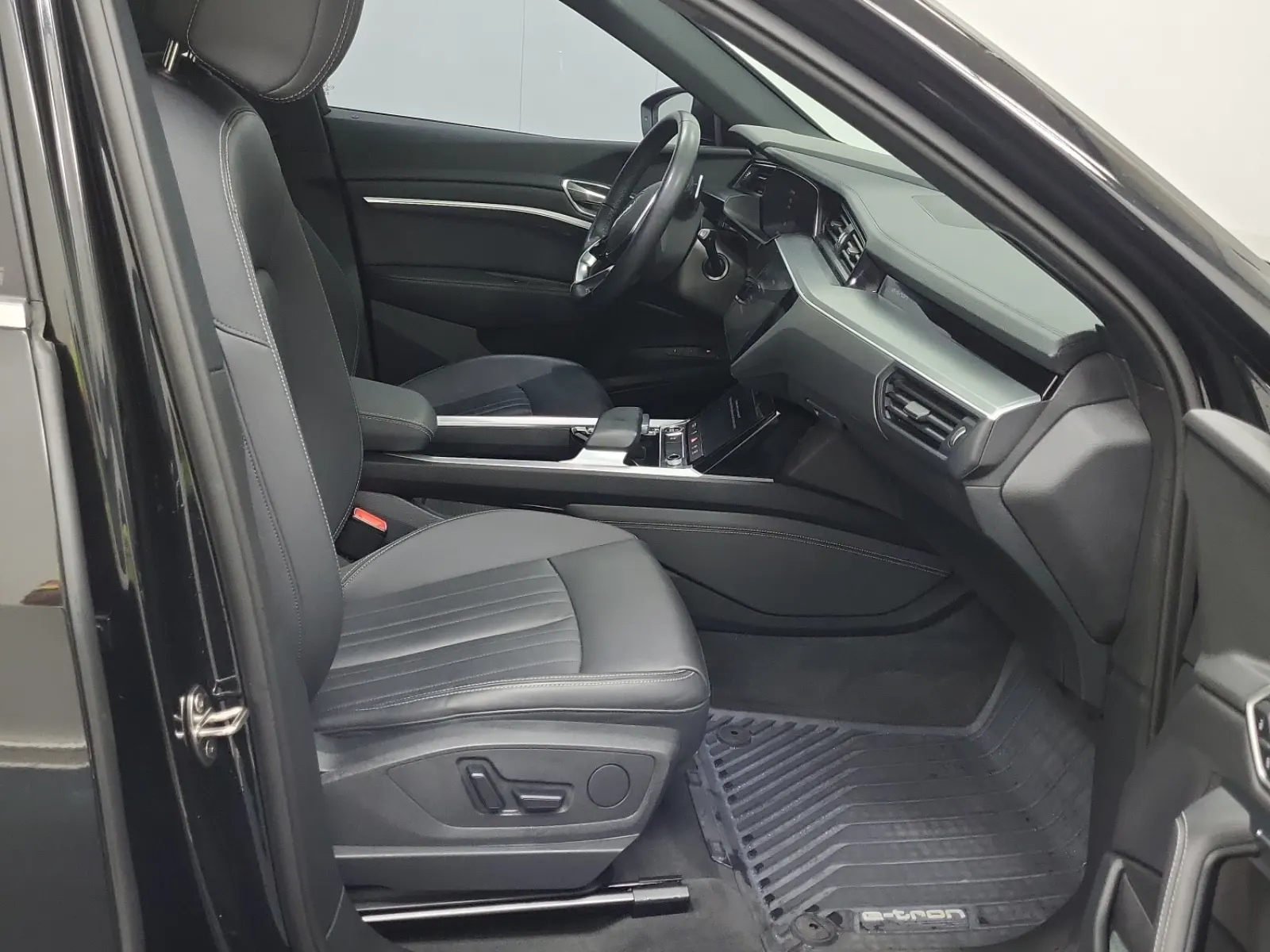 Right Side Interior Photo