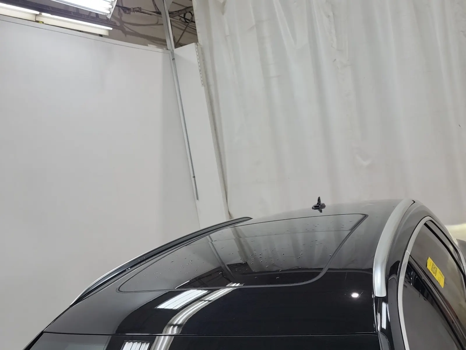 Exterior Roof Photo