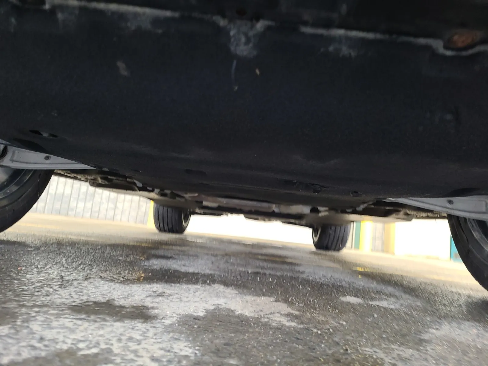 Undercarriage - Front Photo