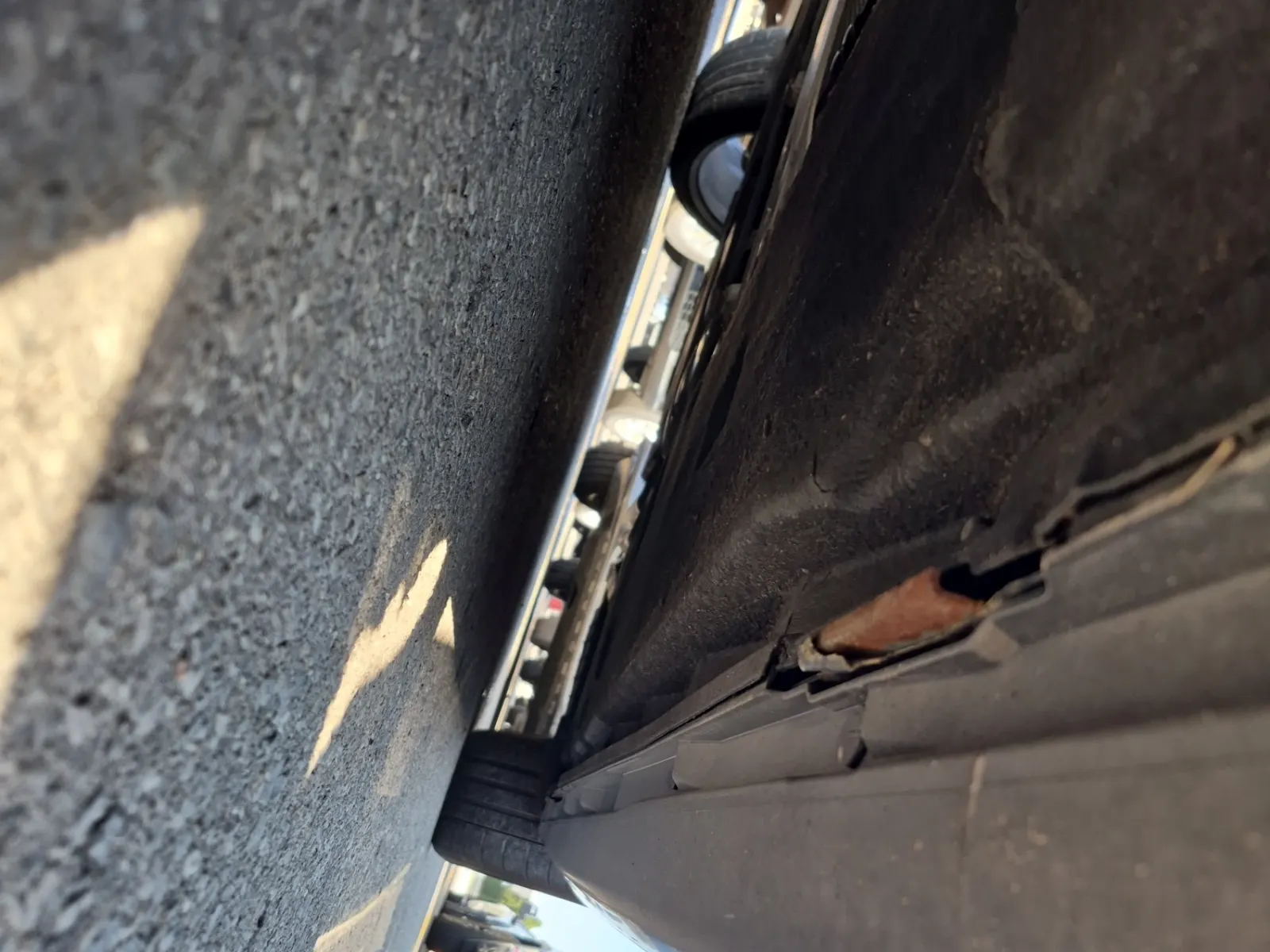Undercarriage - Driver Photo